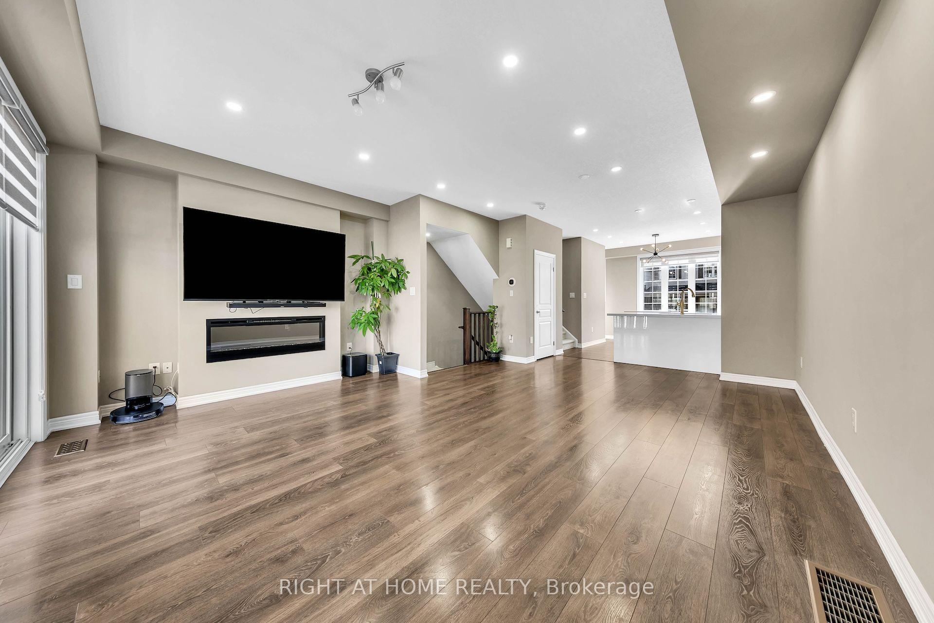 Photo 11 of 397 Hardwick Common Drive, Oakville, Joshua Meadows — HOMEH
