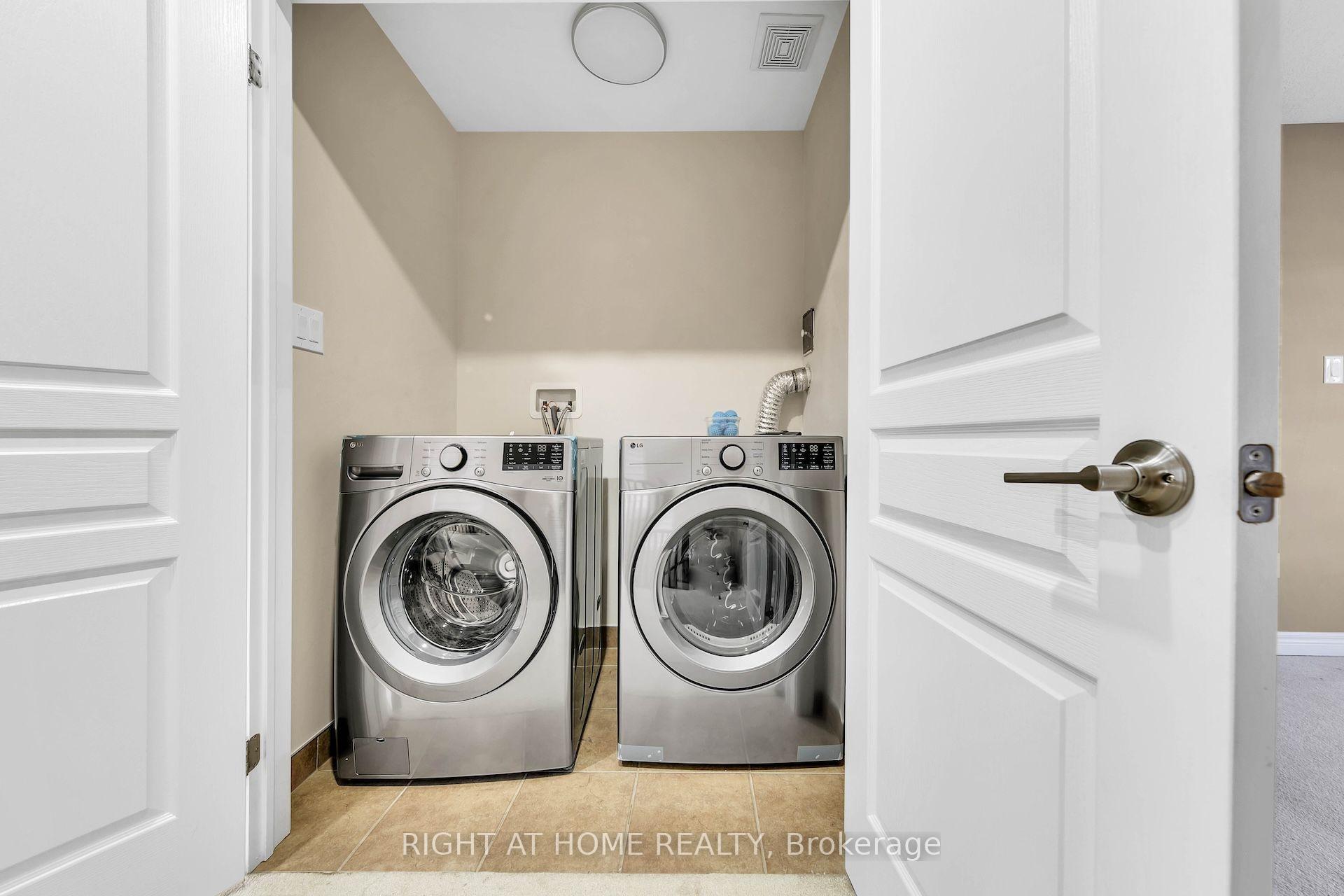Photo 18 of 397 Hardwick Common Drive, Oakville, Joshua Meadows — HOMEH