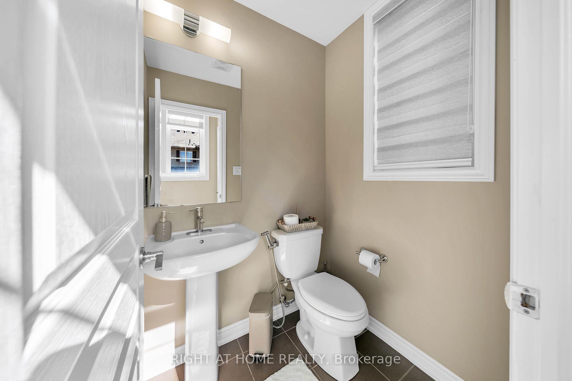 Photo 22 of 397 Hardwick Common Drive, Oakville, Joshua Meadows — HOMEH