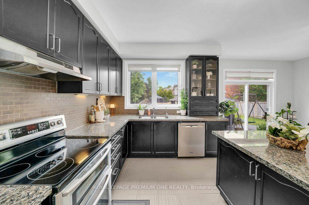 Photo 10 of 14 Atchison Drive, Caledon, Caledon East — HOMEH