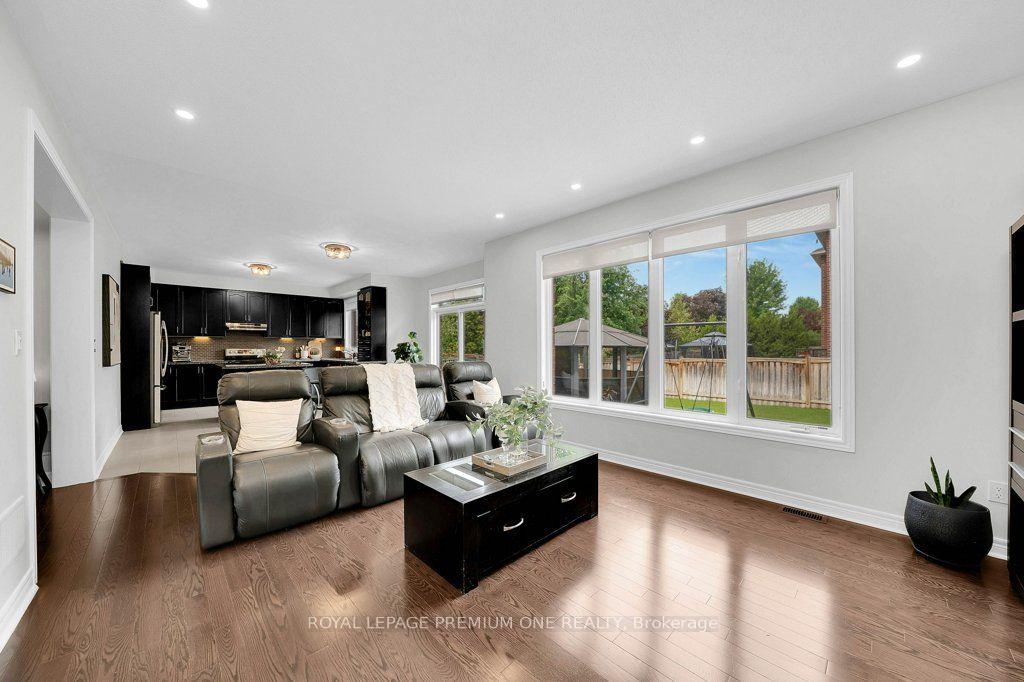 Photo 13 of 14 Atchison Drive, Caledon, Caledon East — HOMEH