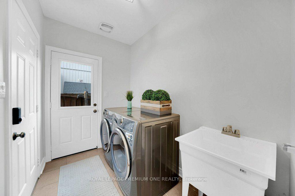 Photo 17 of 14 Atchison Drive, Caledon, Caledon East — HOMEH