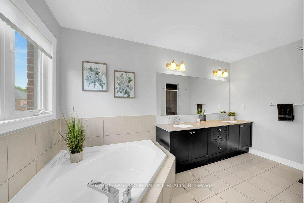 Photo 24 of 14 Atchison Drive, Caledon, Caledon East — HOMEH