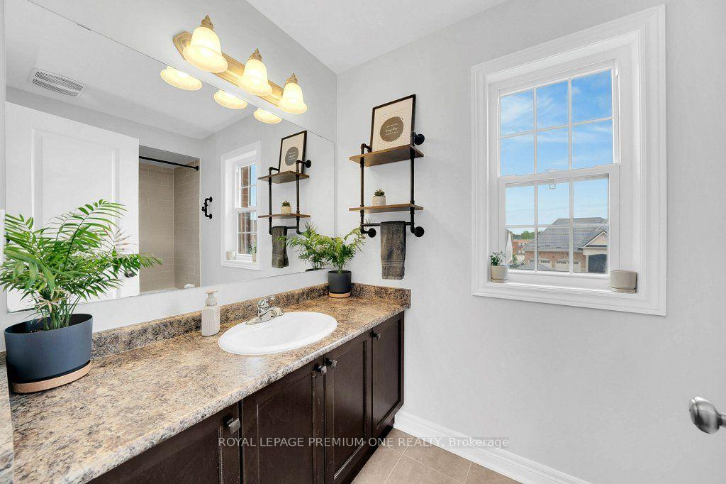 Photo 31 of 14 Atchison Drive, Caledon, Caledon East — HOMEH