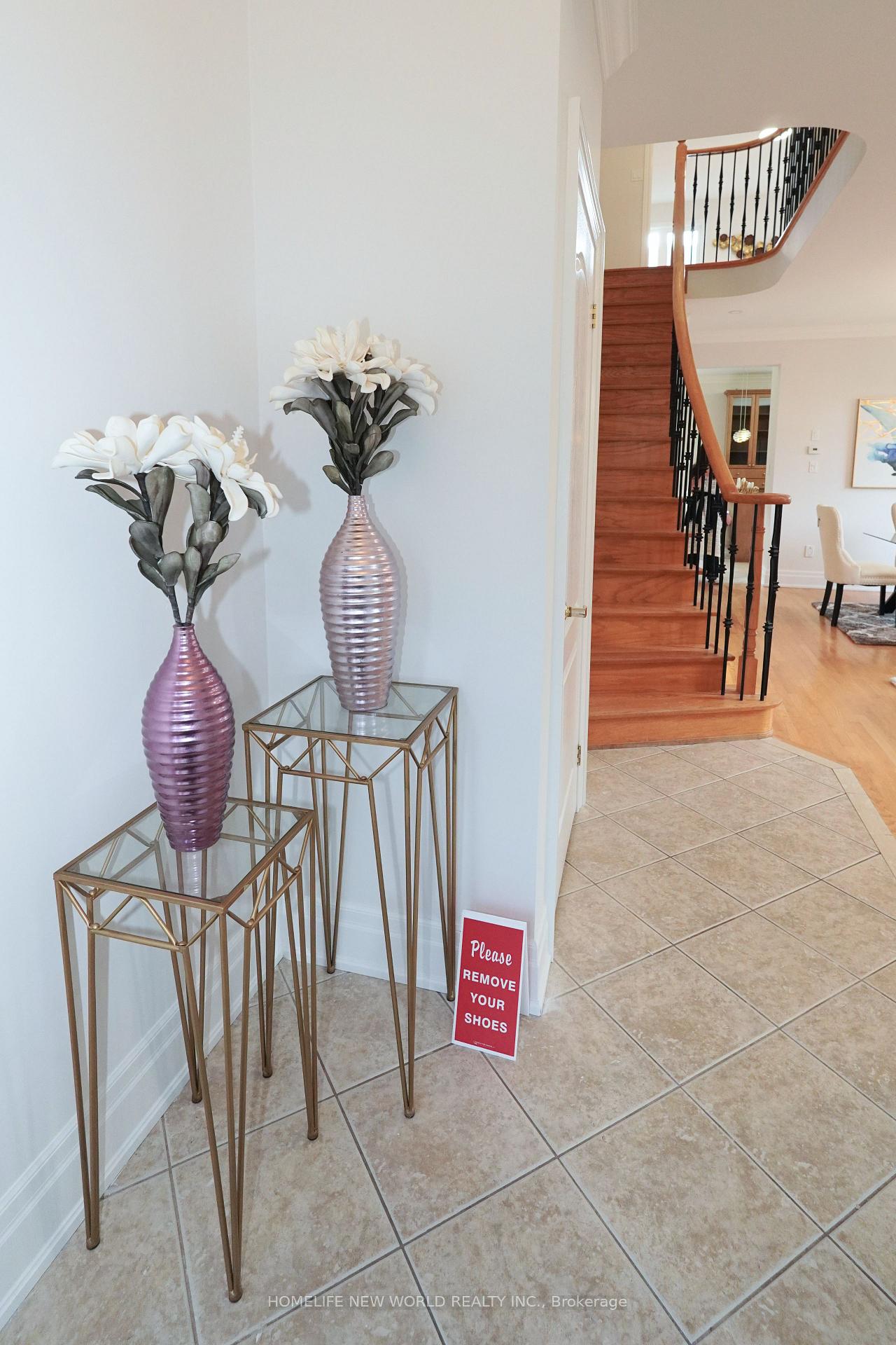 Photo 3 of 391 Summeridge Drive, Vaughan, Patterson — HOMEH