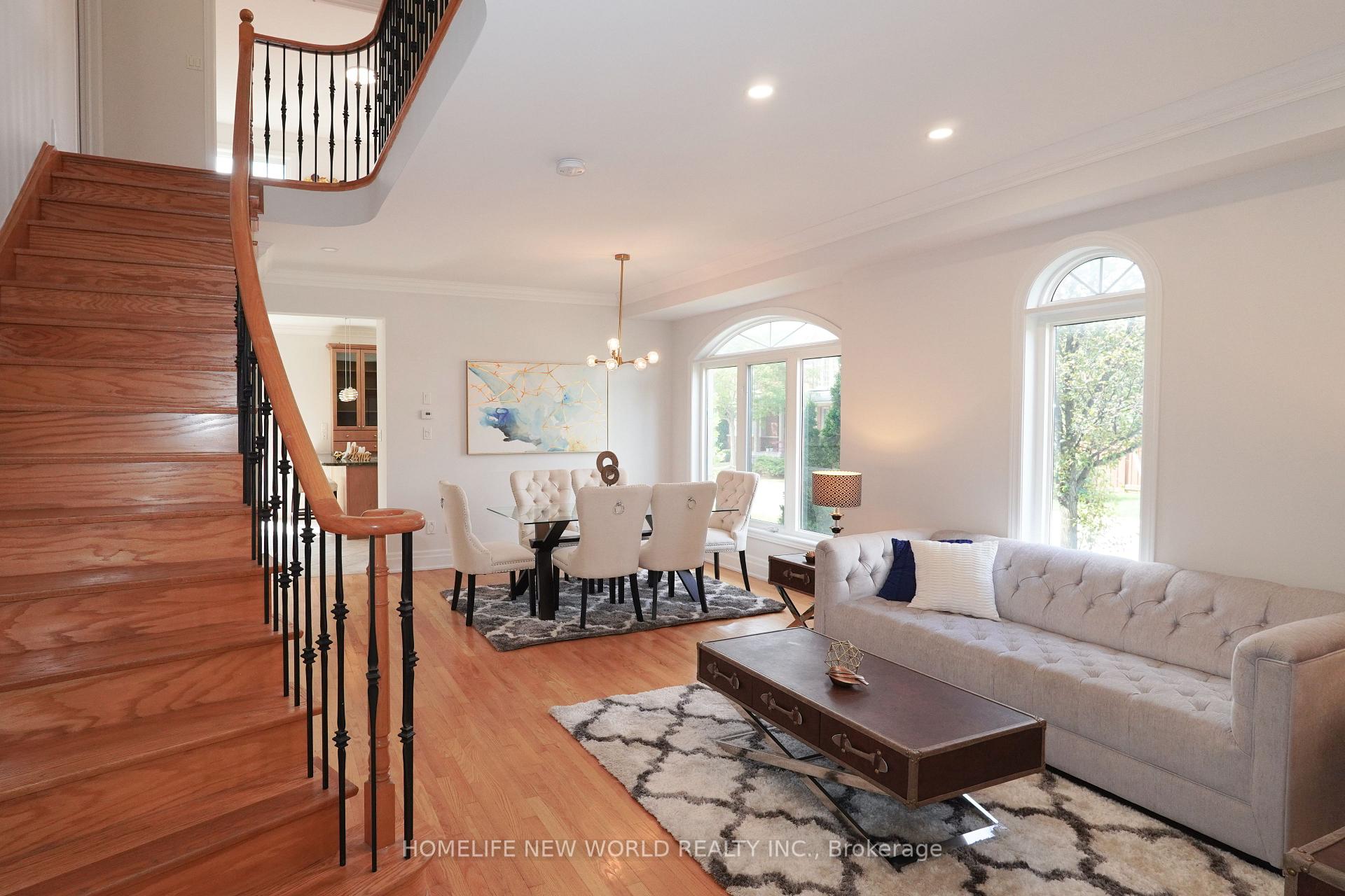 Photo 4 of 391 Summeridge Drive, Vaughan, Patterson — HOMEH