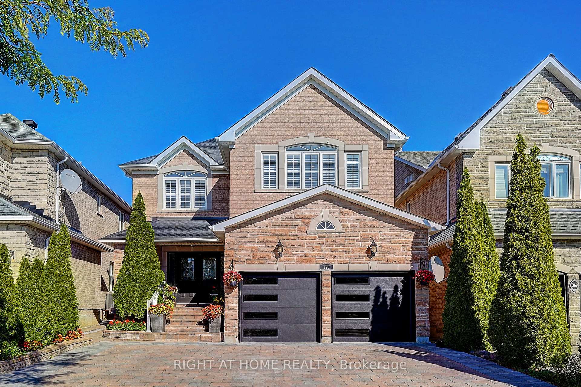Photo of 371 Redstone Road