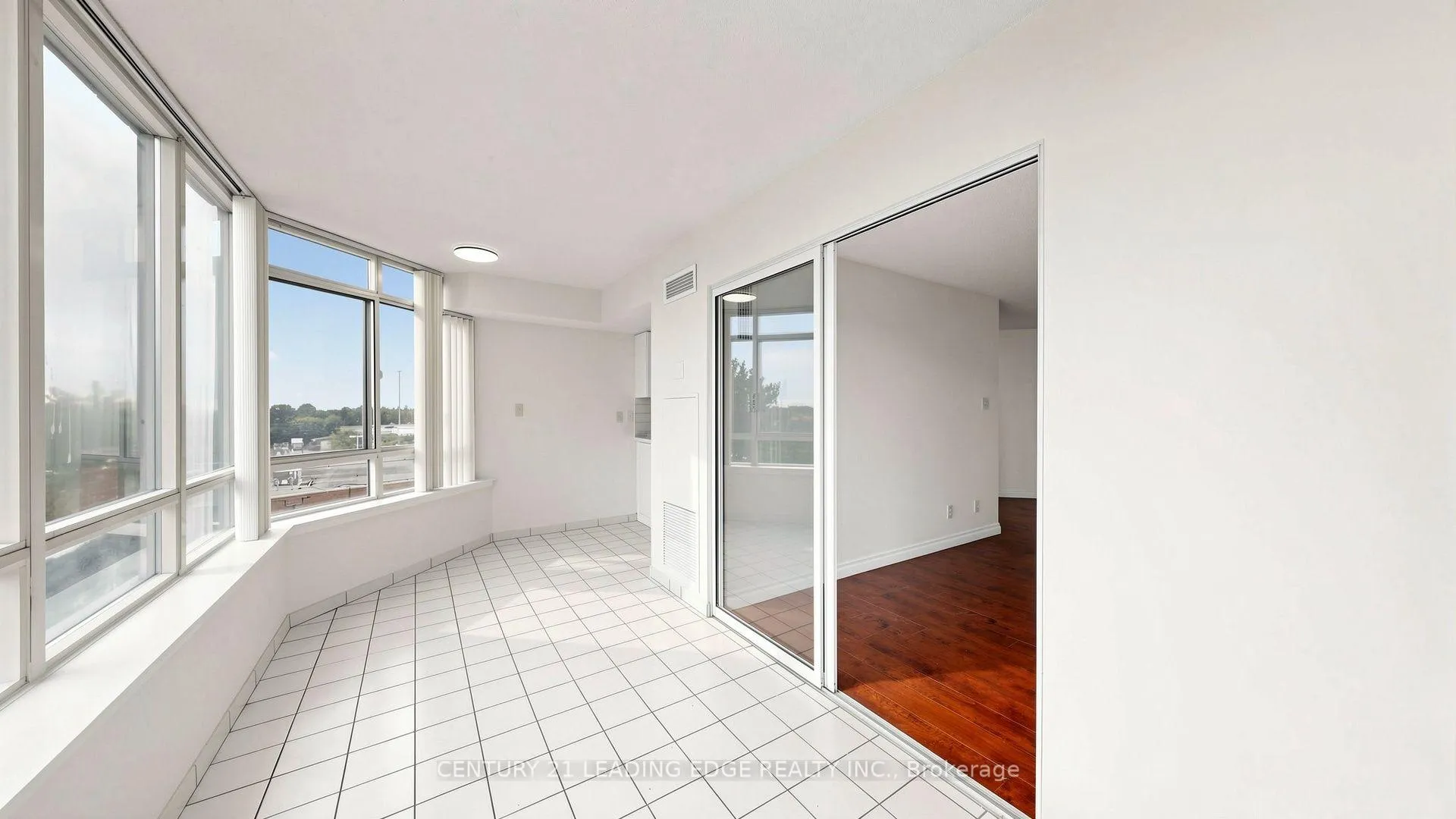 Photo 4 of Unit 422, 11753 Sheppard Avenue E, Scarborough, Rouge — HOMEH
