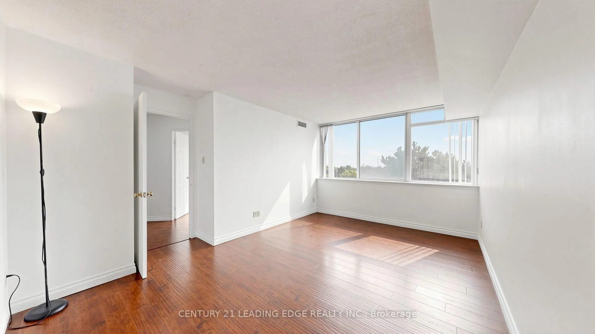 Photo 13 of Unit 422, 11753 Sheppard Avenue E, Scarborough, Rouge — HOMEH