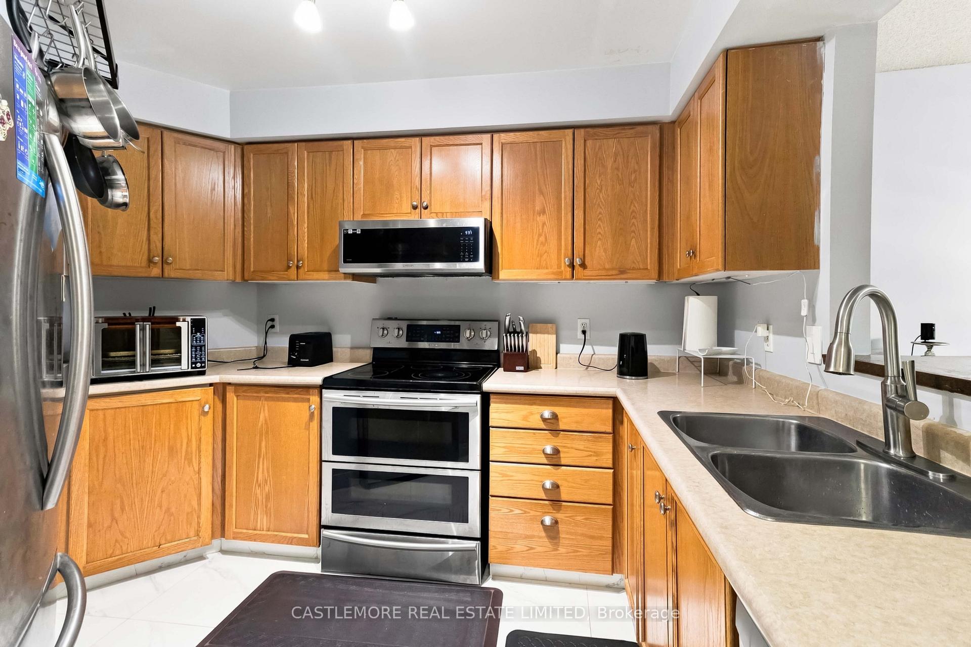 Photo 5 of 164 Silurian Drive, Guelph, Grange Road — HOMEH