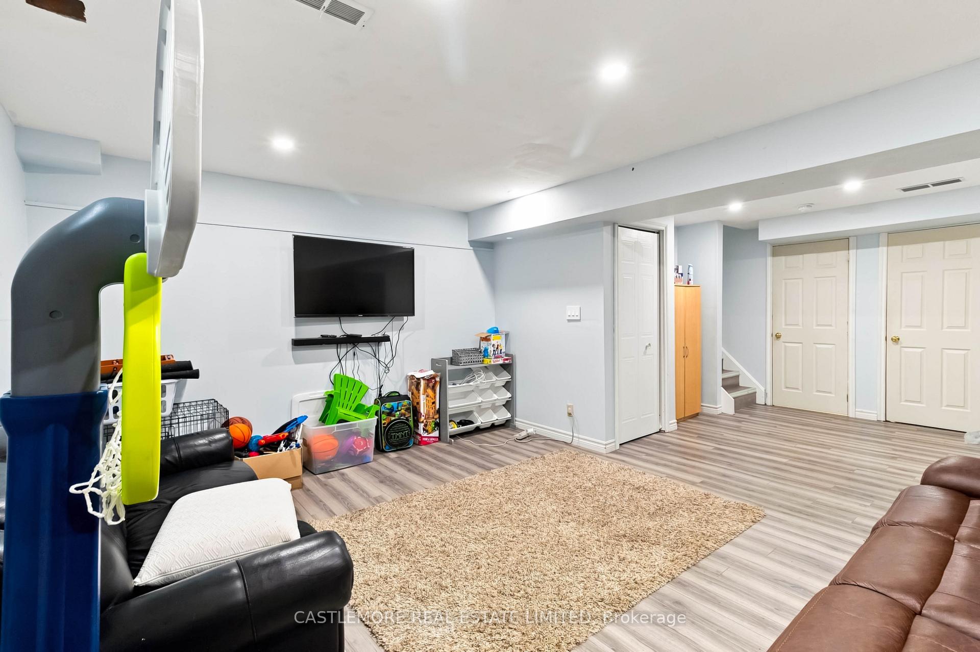 Photo 23 of 164 Silurian Drive, Guelph, Grange Road — HOMEH