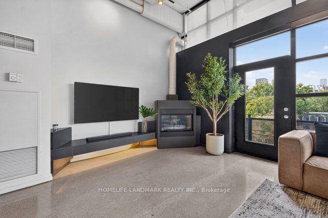 Photo 14 of Unit 410, 90 Sumach Street, Toronto, Regent Park — HOMEH