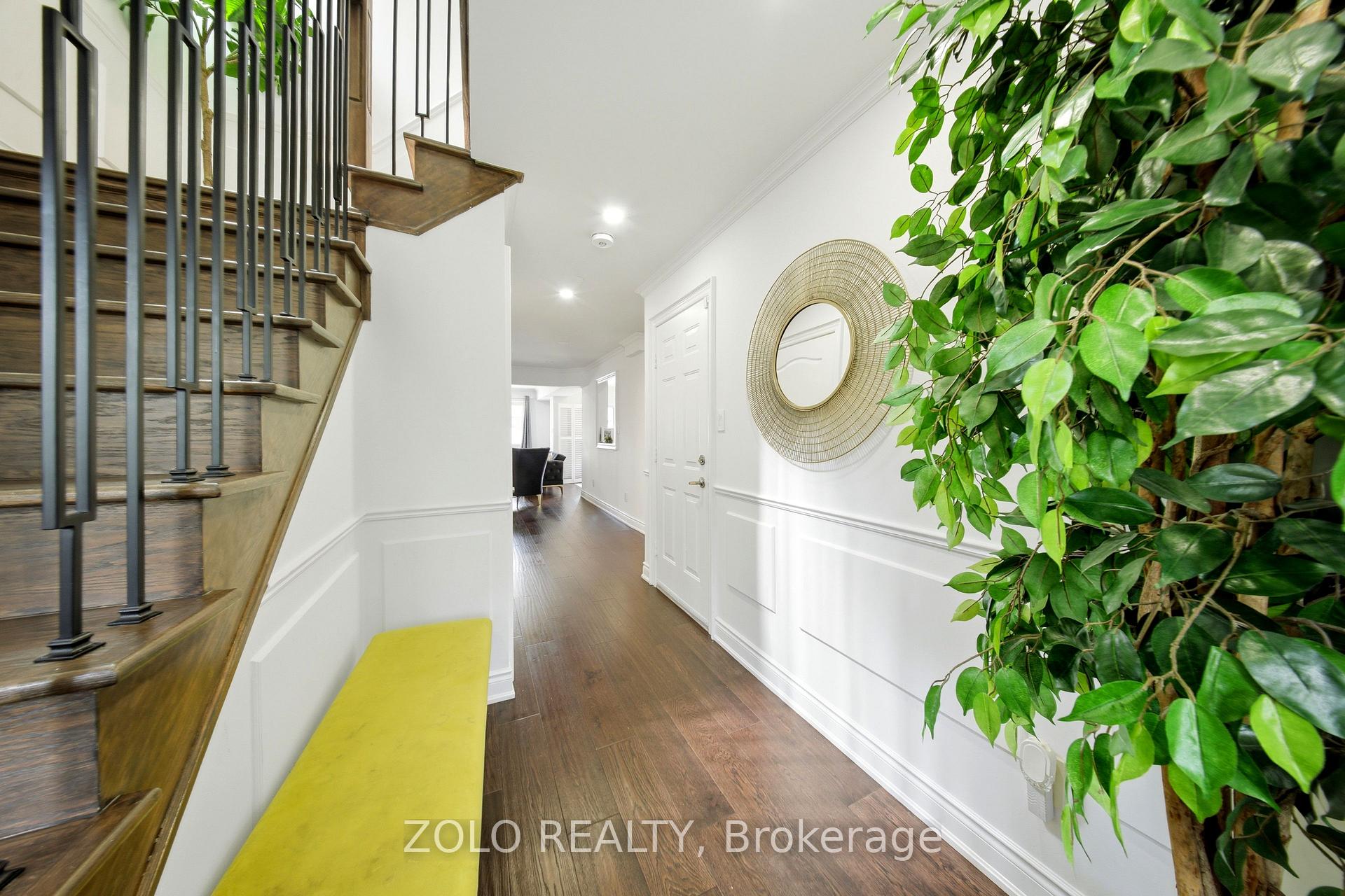 Photo 6 of 106 Rosanna Crescent, Vaughan, Maple — HOMEH