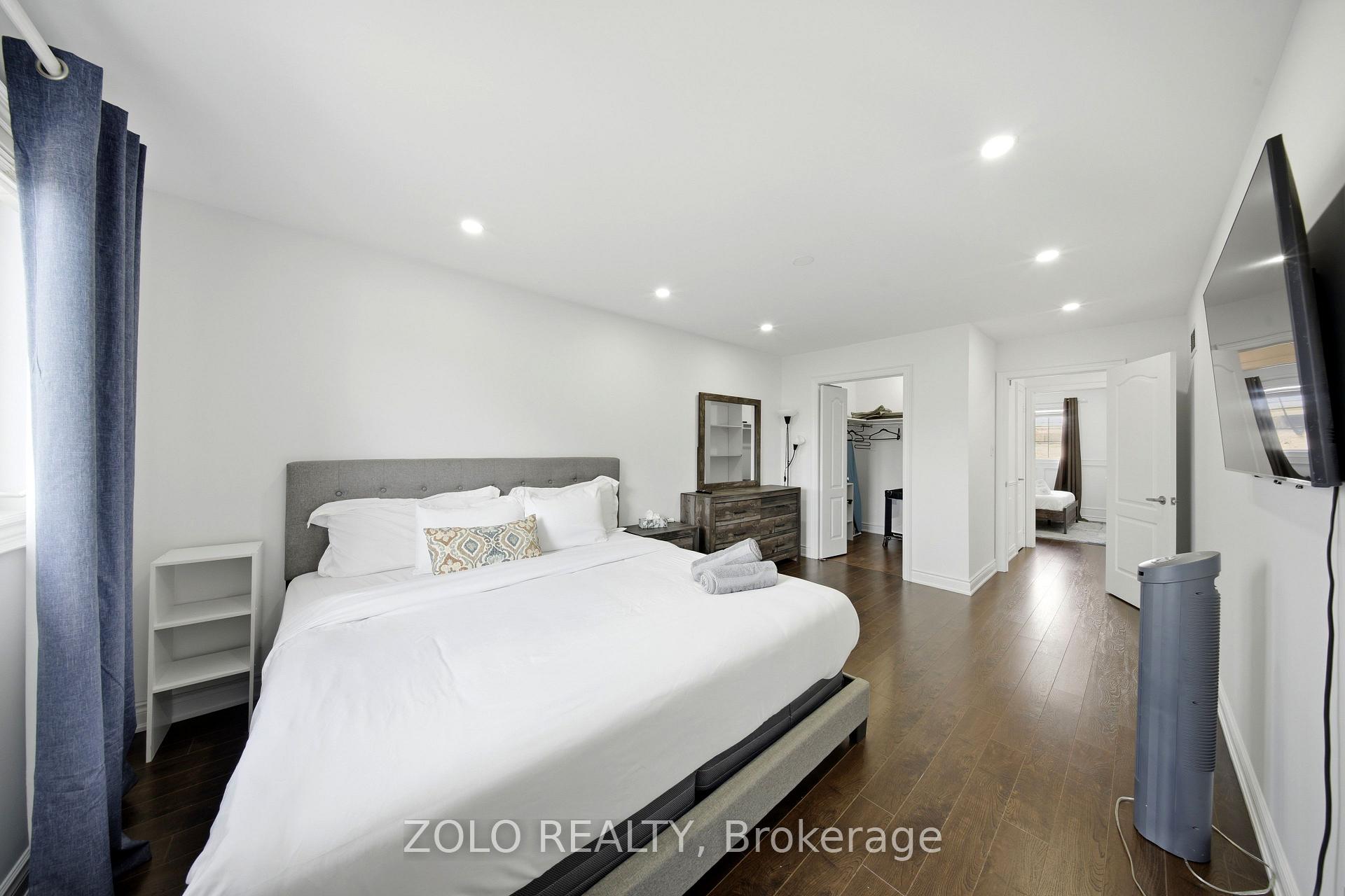 Photo 21 of 106 Rosanna Crescent, Vaughan, Maple — HOMEH