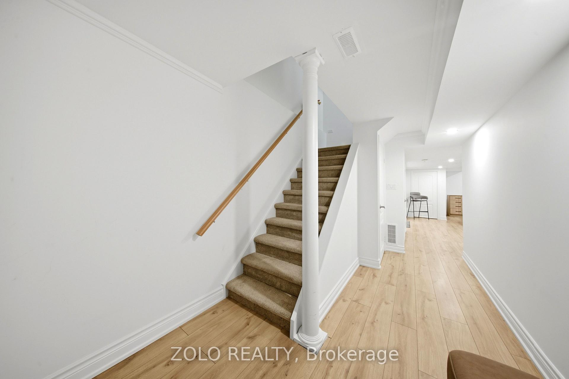 Photo 30 of 106 Rosanna Crescent, Vaughan, Maple — HOMEH