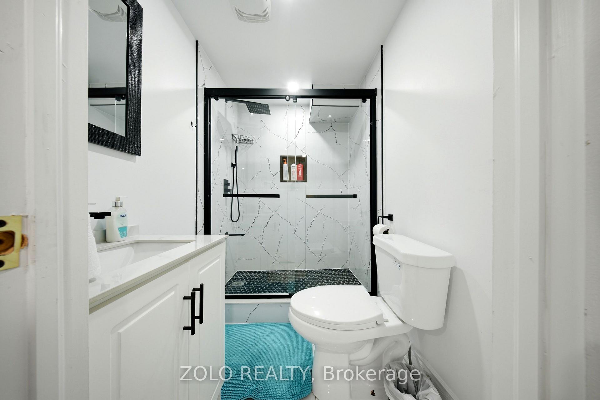 Photo 32 of 106 Rosanna Crescent, Vaughan, Maple — HOMEH