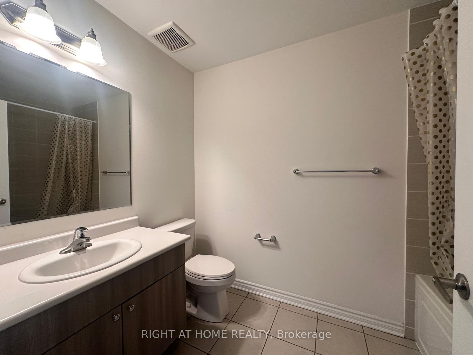 Photo 25 of 516 Equestrian Way, Cambridge, Silver Heights — HOMEH