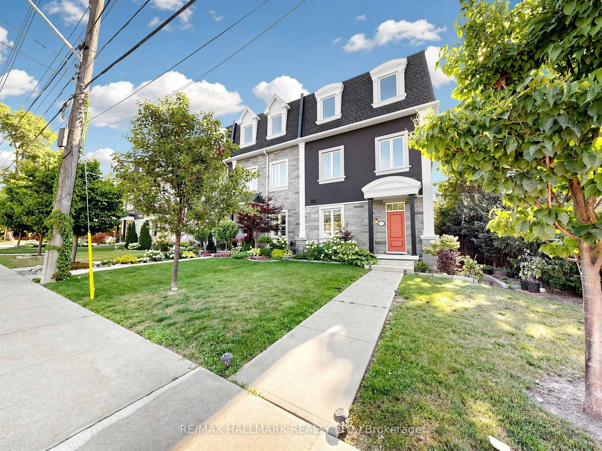 Photo of 8313 Islington Avenue