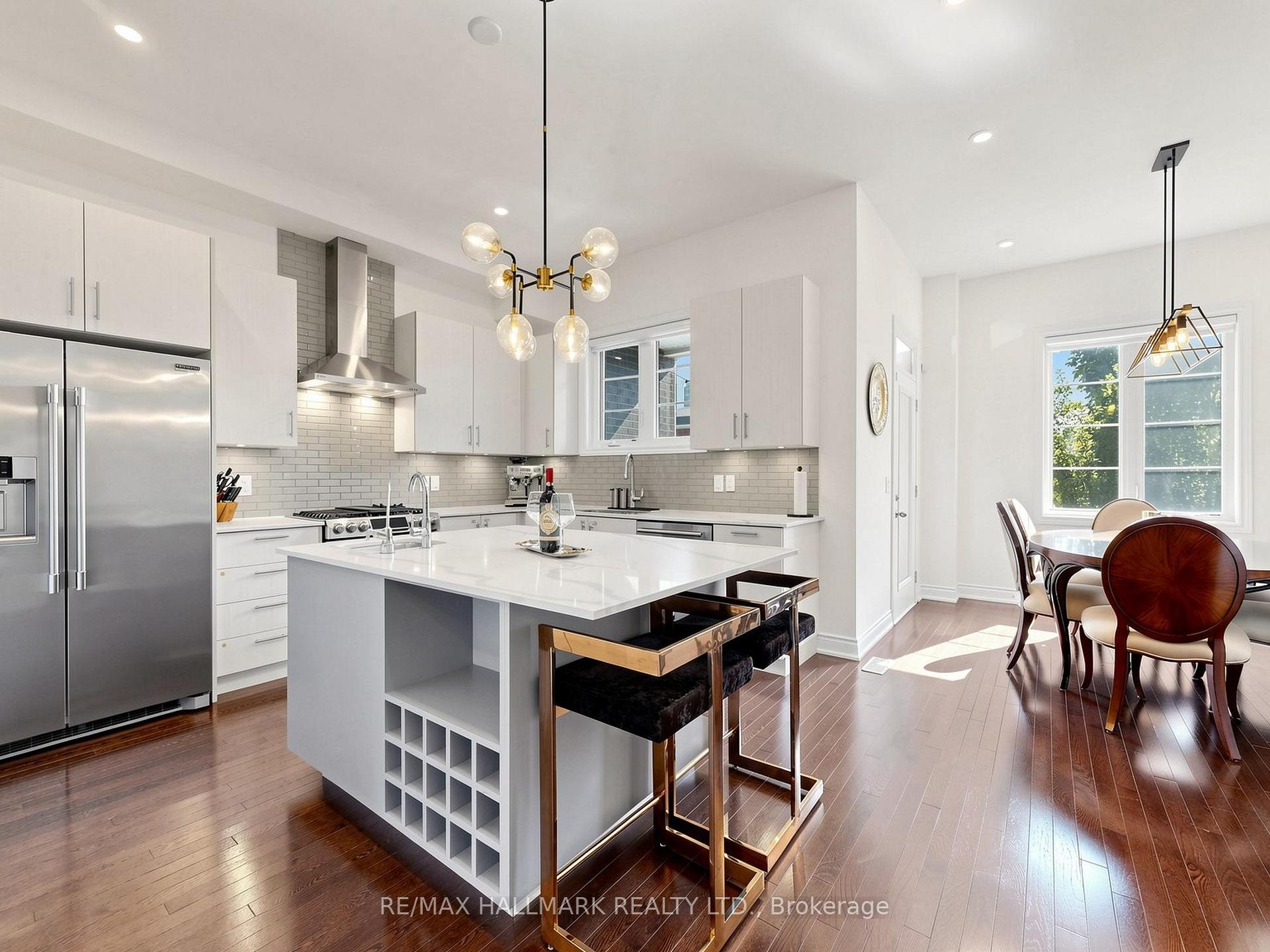 Photo 9 of 8313 Islington Avenue, Vaughan, Islington Woods — HOMEH