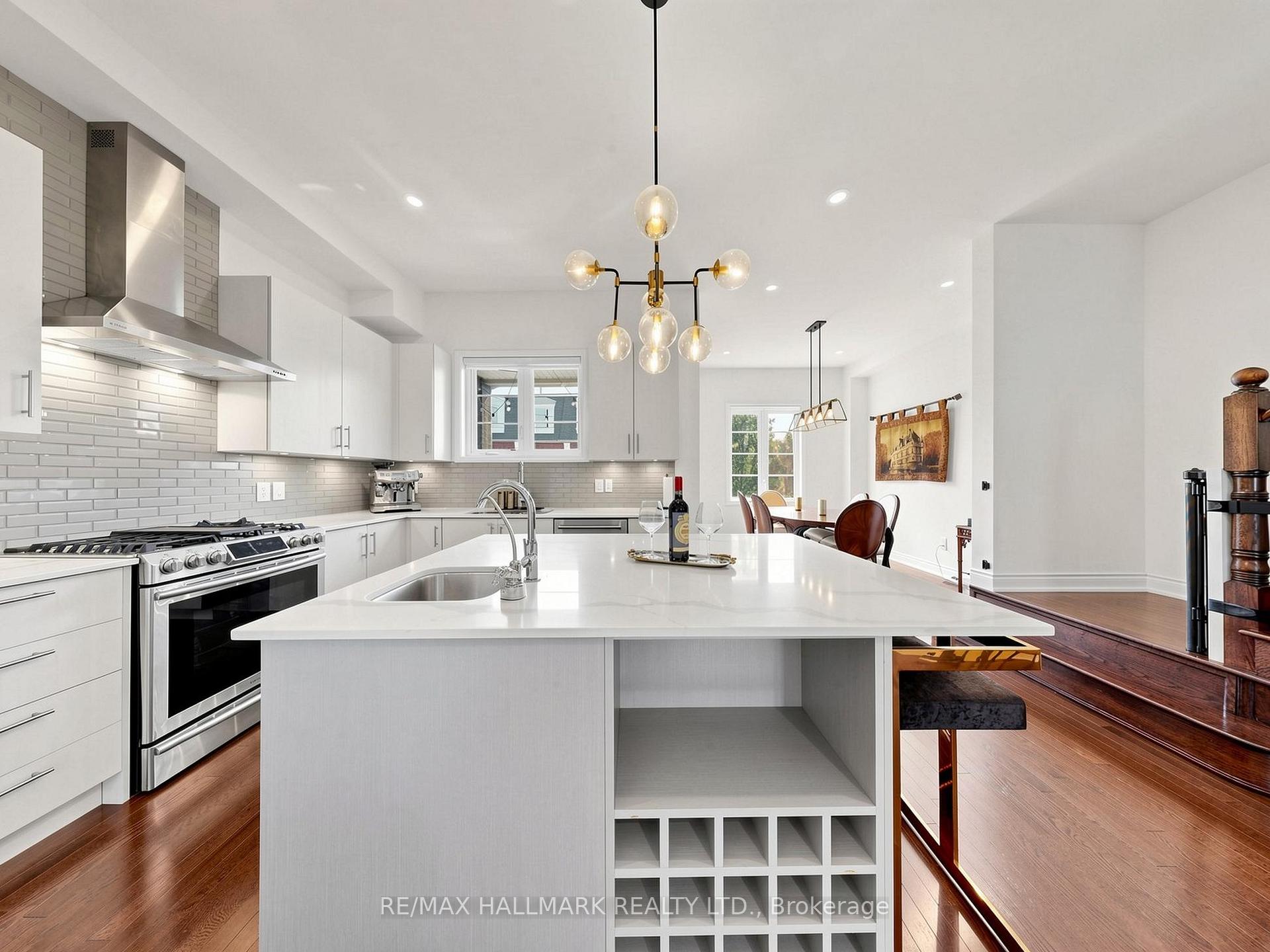 Photo 10 of 8313 Islington Avenue, Vaughan, Islington Woods — HOMEH