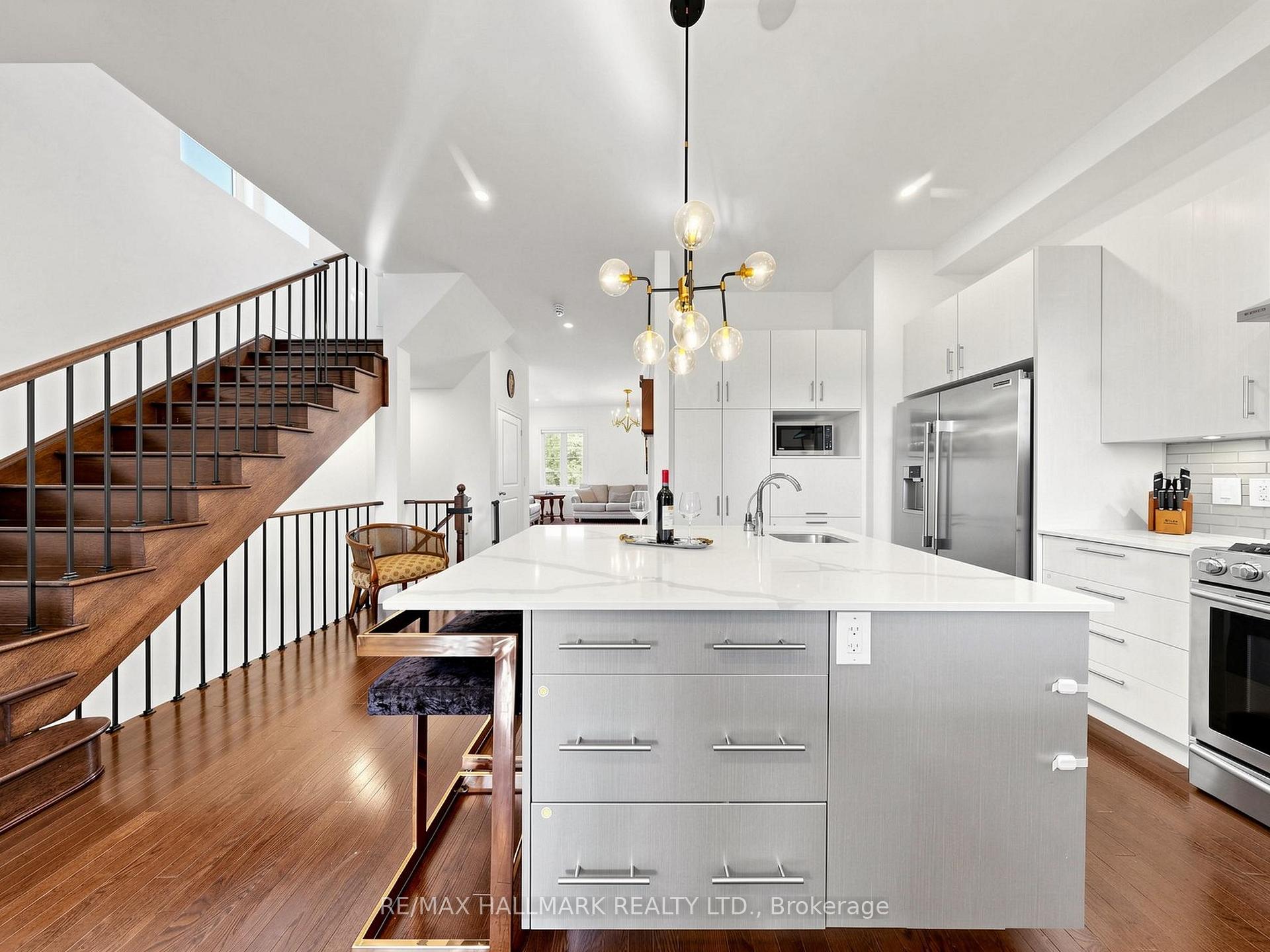 Photo 13 of 8313 Islington Avenue, Vaughan, Islington Woods — HOMEH