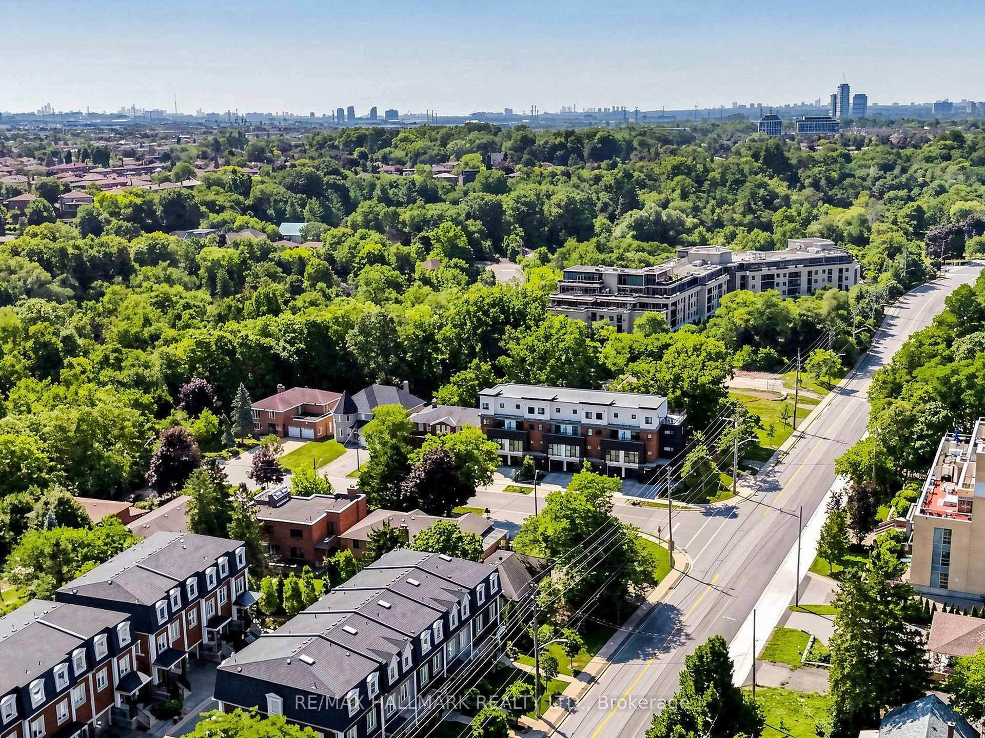 Photo 41 of 8313 Islington Avenue, Vaughan, Islington Woods — HOMEH