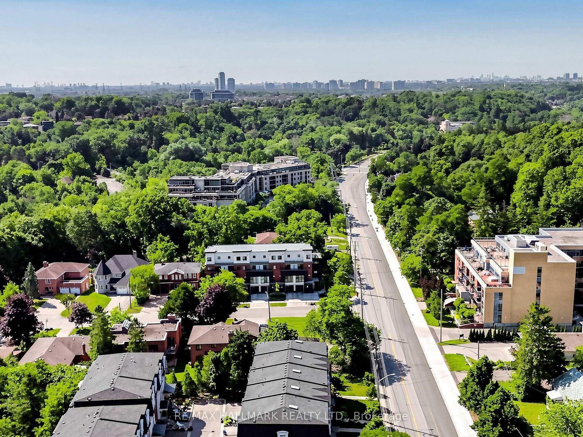 Photo 44 of 8313 Islington Avenue, Vaughan, Islington Woods — HOMEH