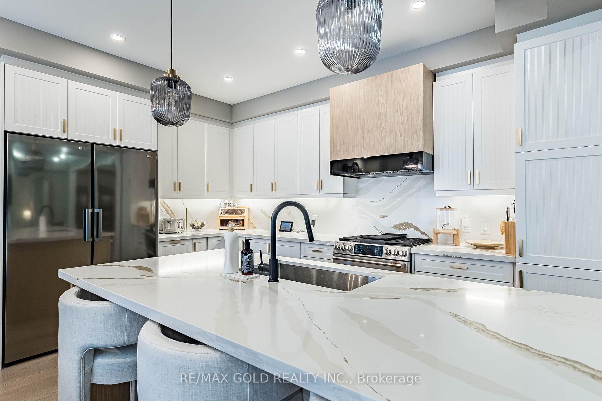 Photo 20 of 19 Trellanock Road, Brampton, Bram West — HOMEH