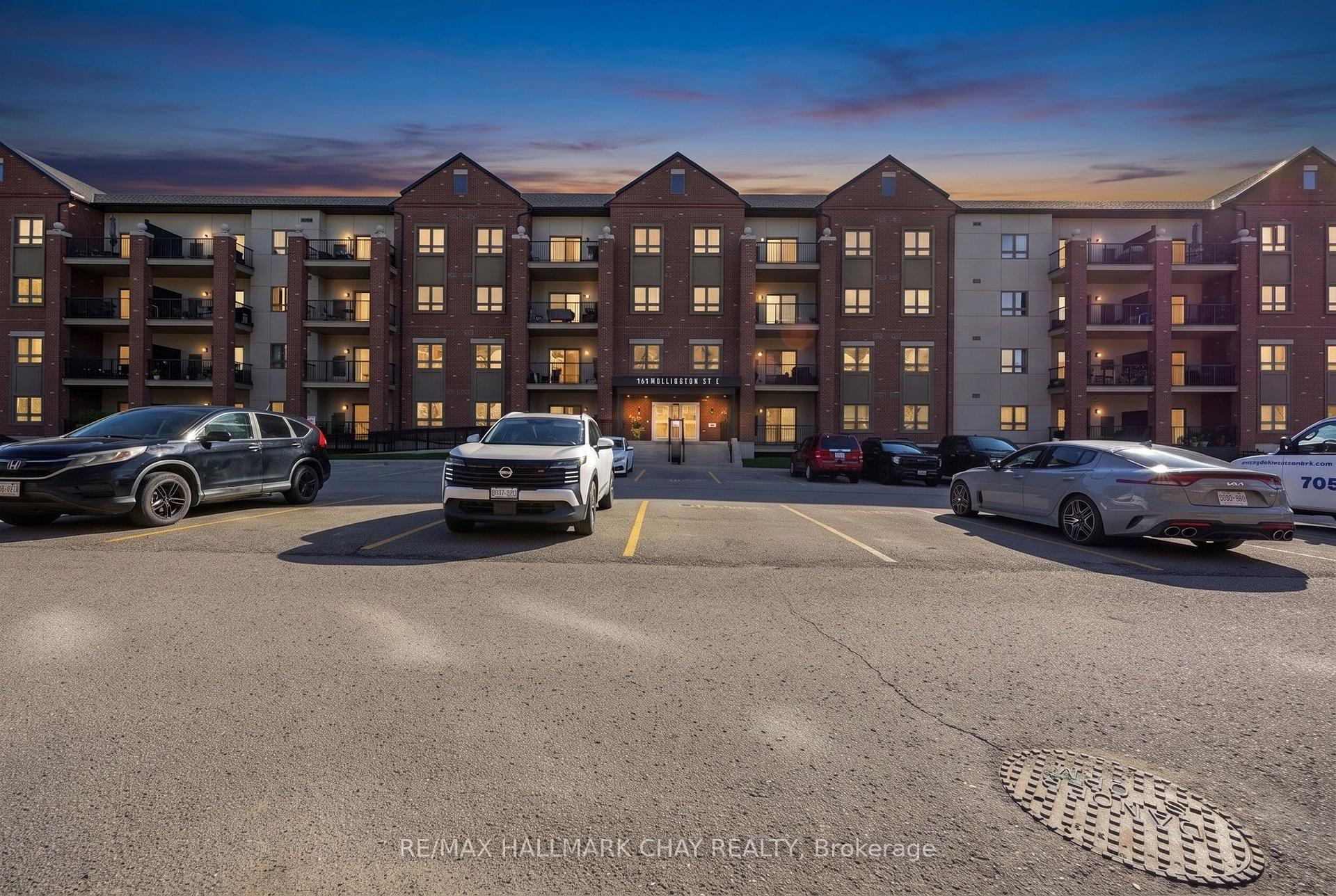 Photo 4 of Unit 210, 161 Wellington Street E, New Tecumseth, Alliston — HOMEH