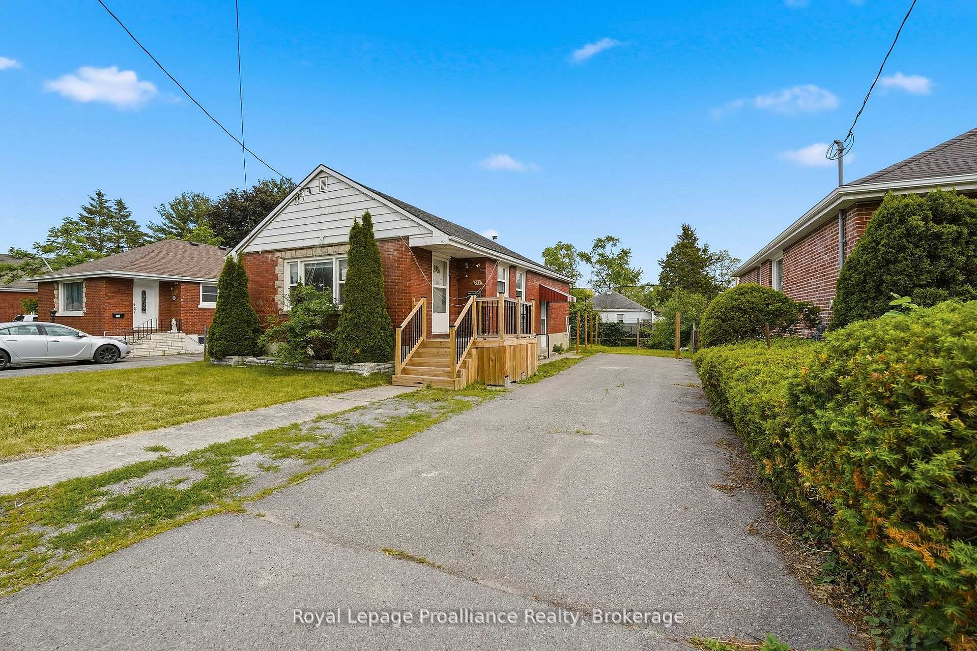 Photo 3 of 355 Bridge Street, Belleville, Thurlow Ward — HOMEH