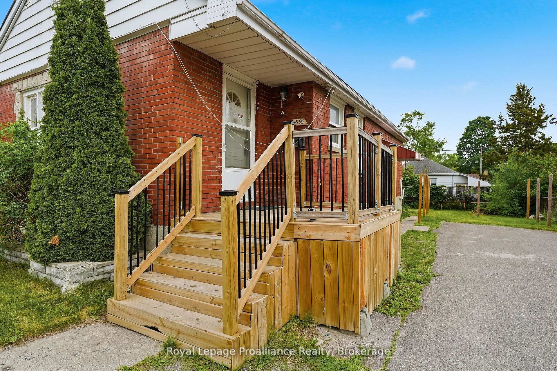 Photo 9 of 355 Bridge Street, Belleville, Thurlow Ward — HOMEH