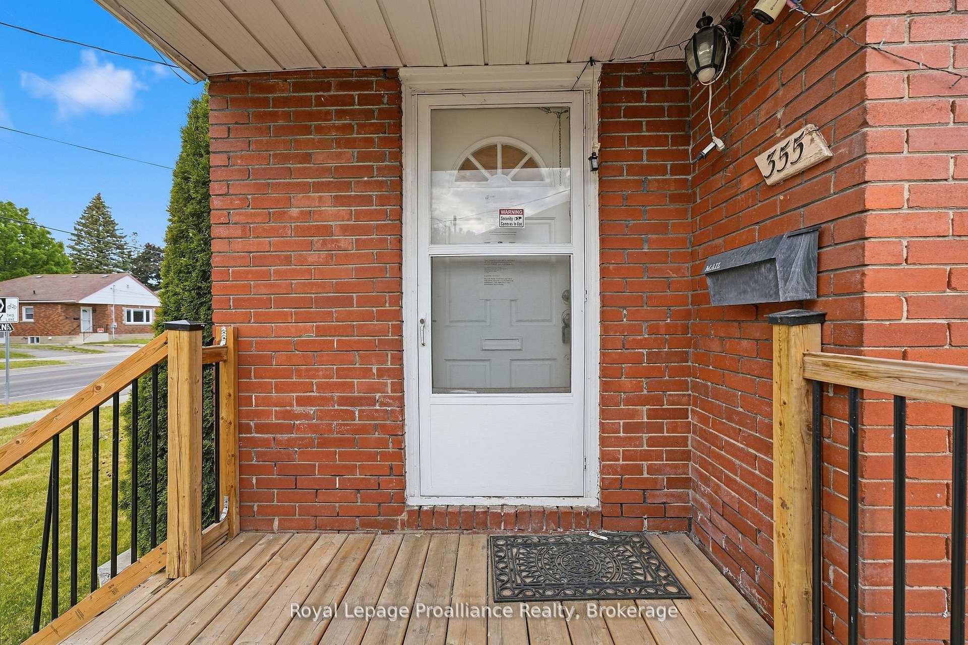 Photo 10 of 355 Bridge Street, Belleville, Thurlow Ward — HOMEH