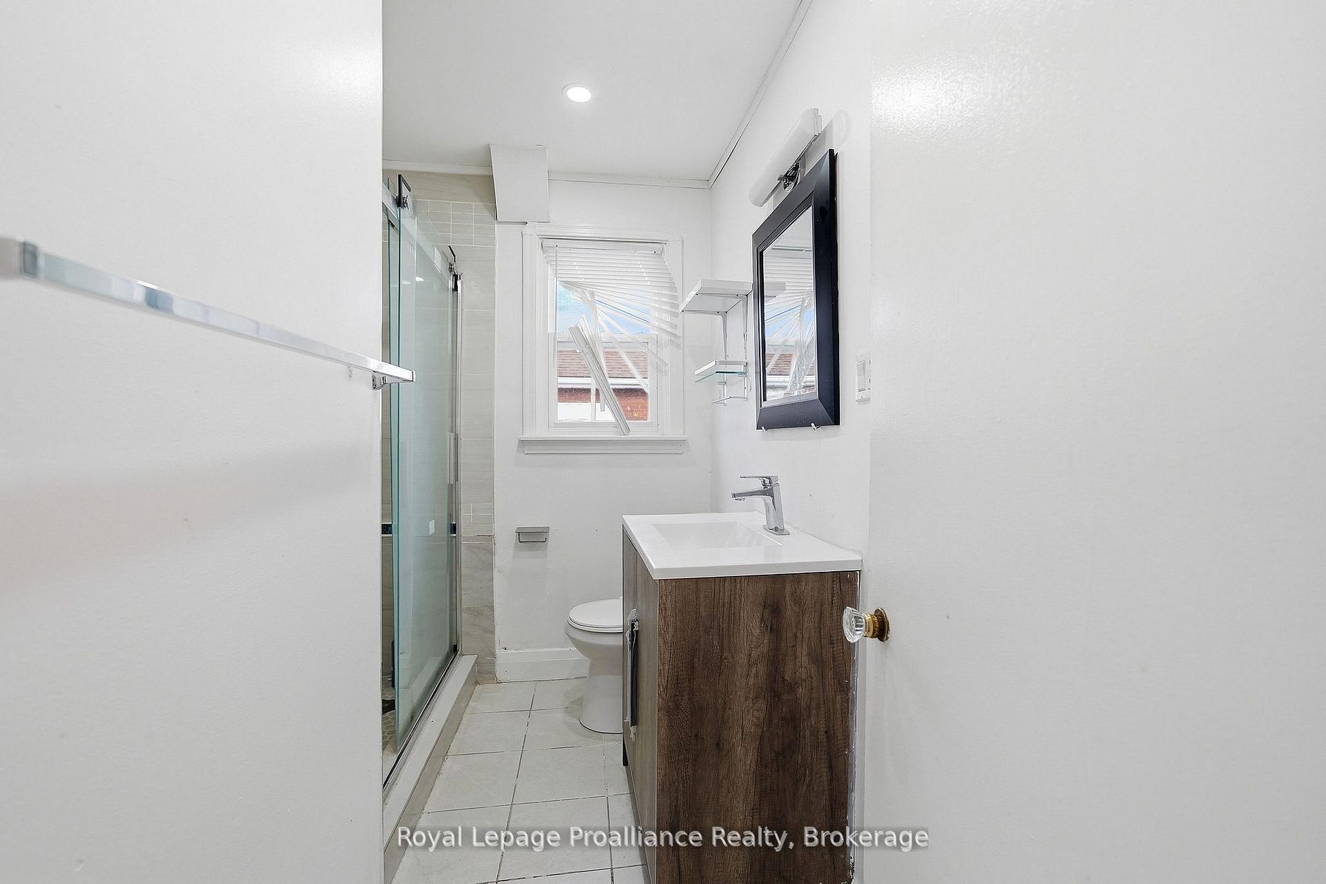 Photo 18 of 355 Bridge Street, Belleville, Thurlow Ward — HOMEH