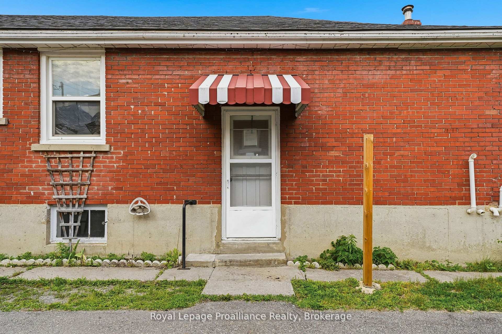Photo 34 of 355 Bridge Street, Belleville, Thurlow Ward — HOMEH