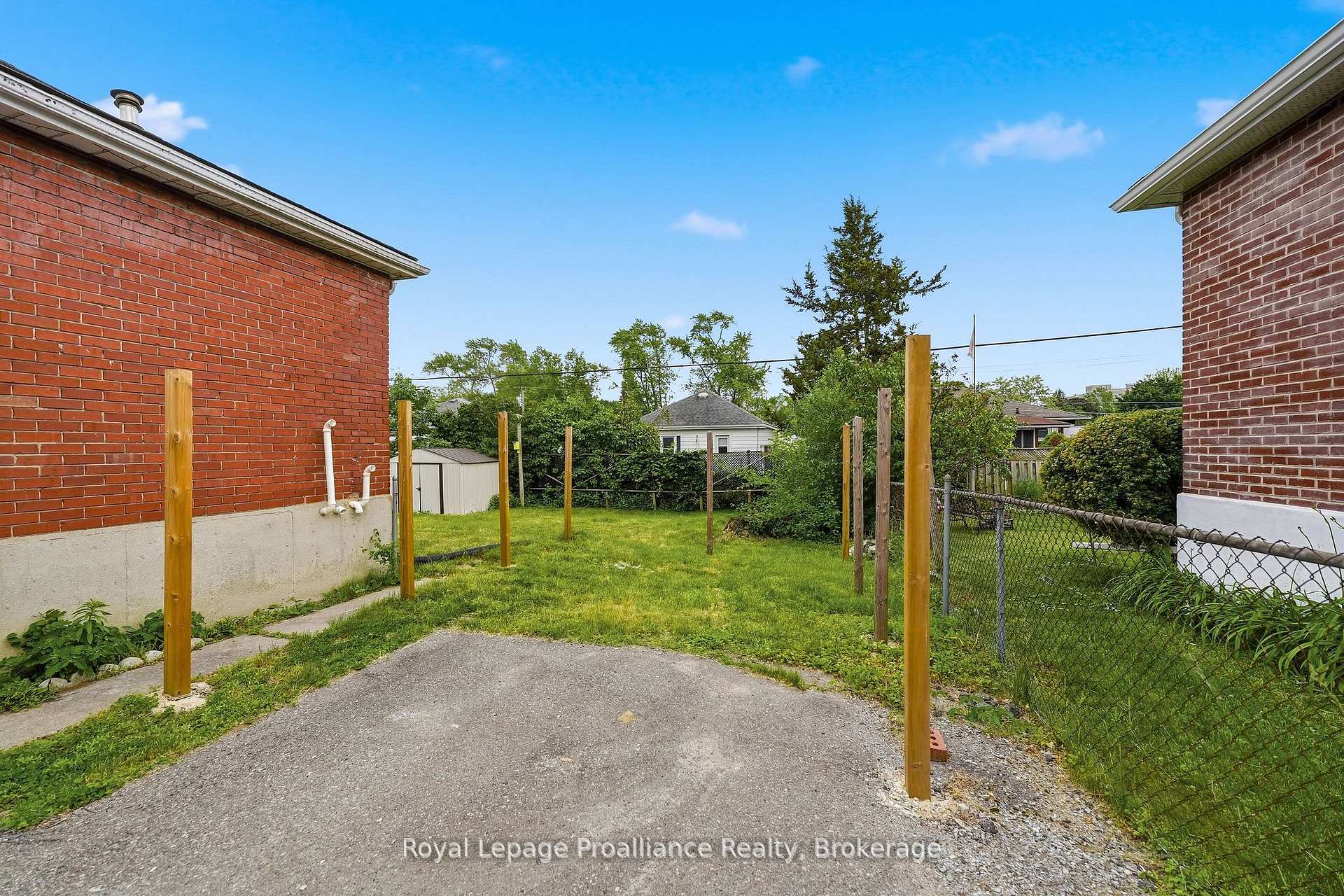 Photo 35 of 355 Bridge Street, Belleville, Thurlow Ward — HOMEH