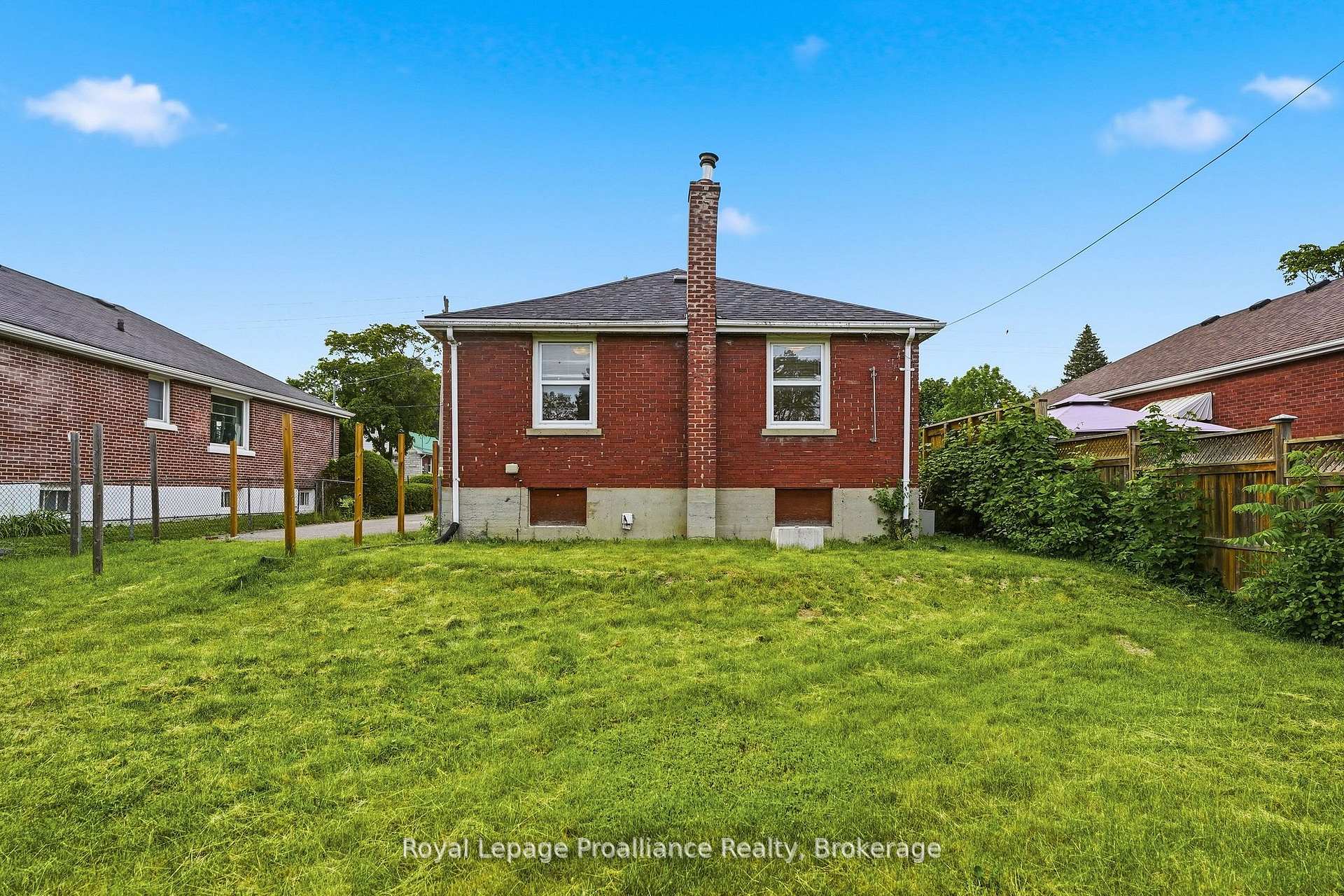 Photo 39 of 355 Bridge Street, Belleville, Thurlow Ward — HOMEH