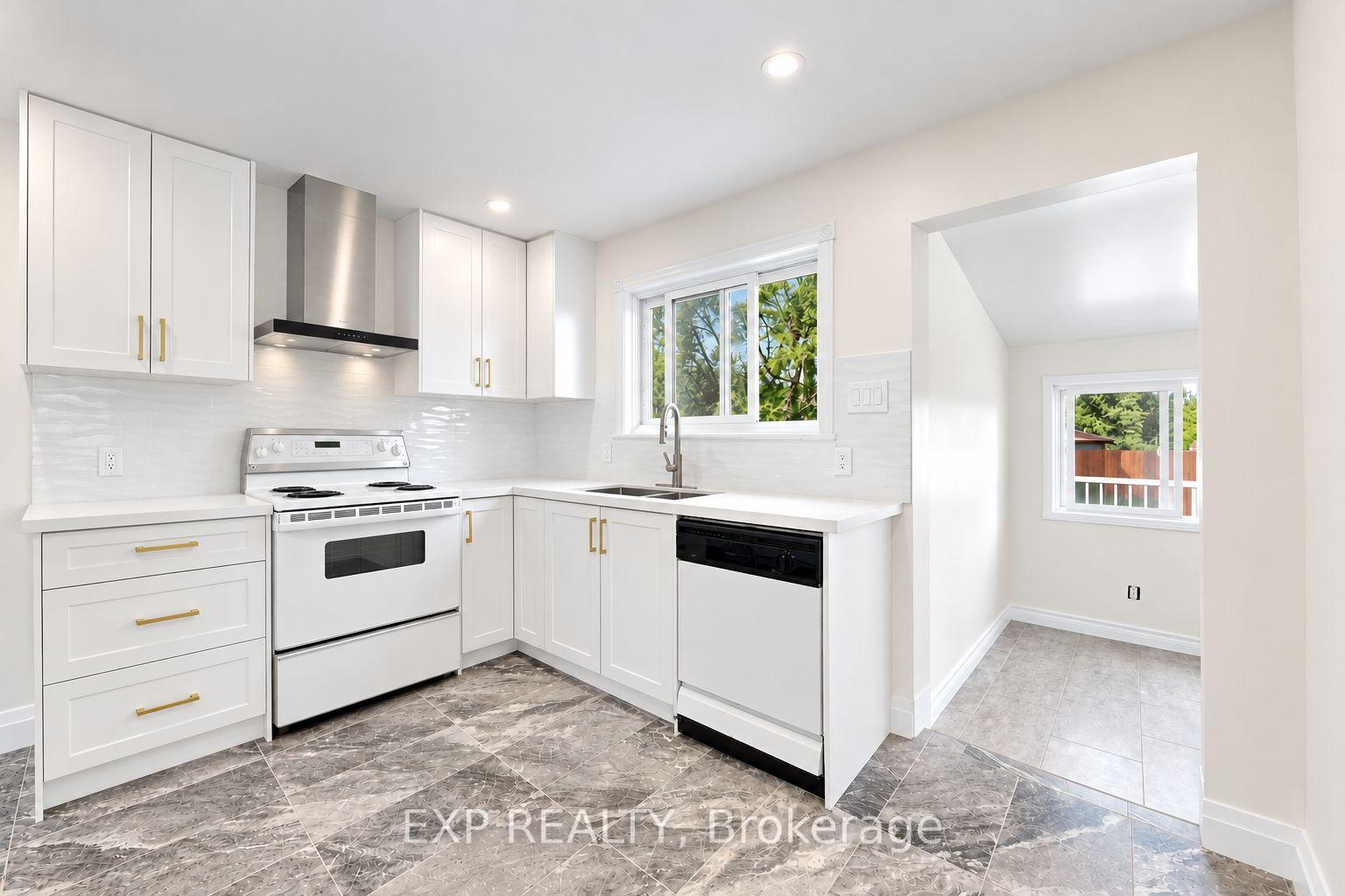Photo 2 of 335 Perry Street, Whitby, Downtown Whitby — HOMEH