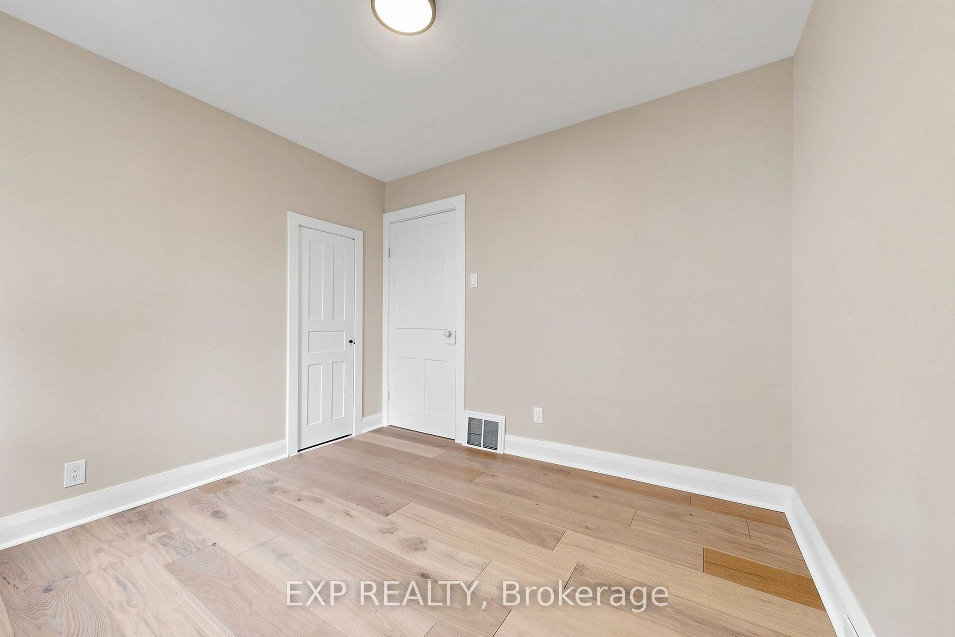 Photo 15 of 335 Perry Street, Whitby, Downtown Whitby — HOMEH