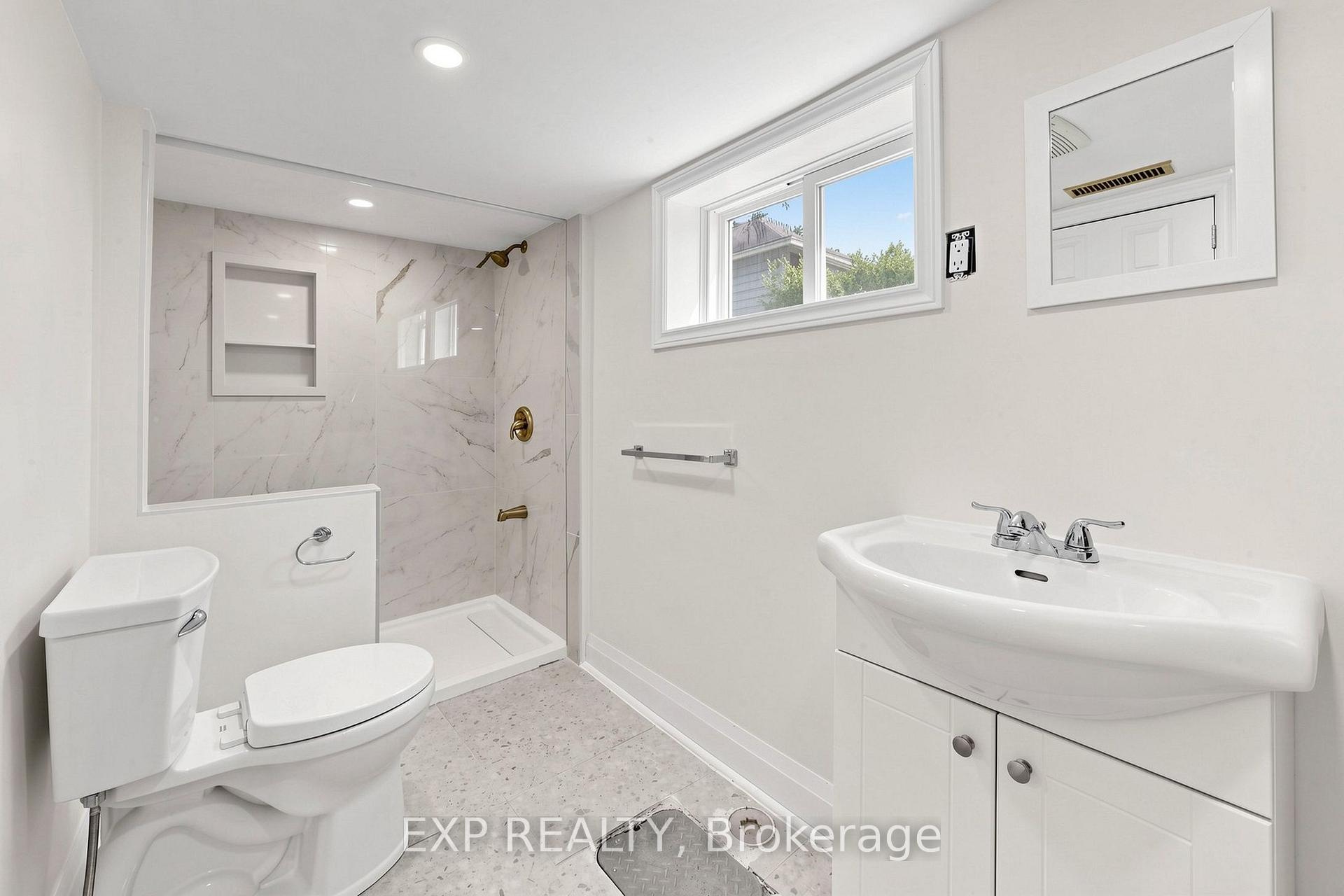 Photo 21 of 335 Perry Street, Whitby, Downtown Whitby — HOMEH