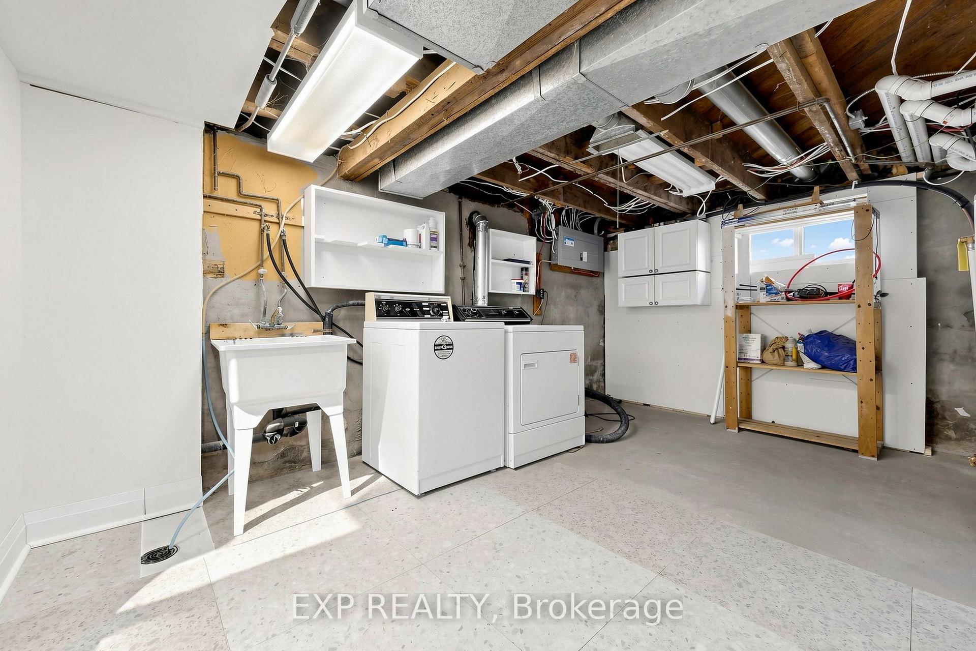 Photo 22 of 335 Perry Street, Whitby, Downtown Whitby — HOMEH