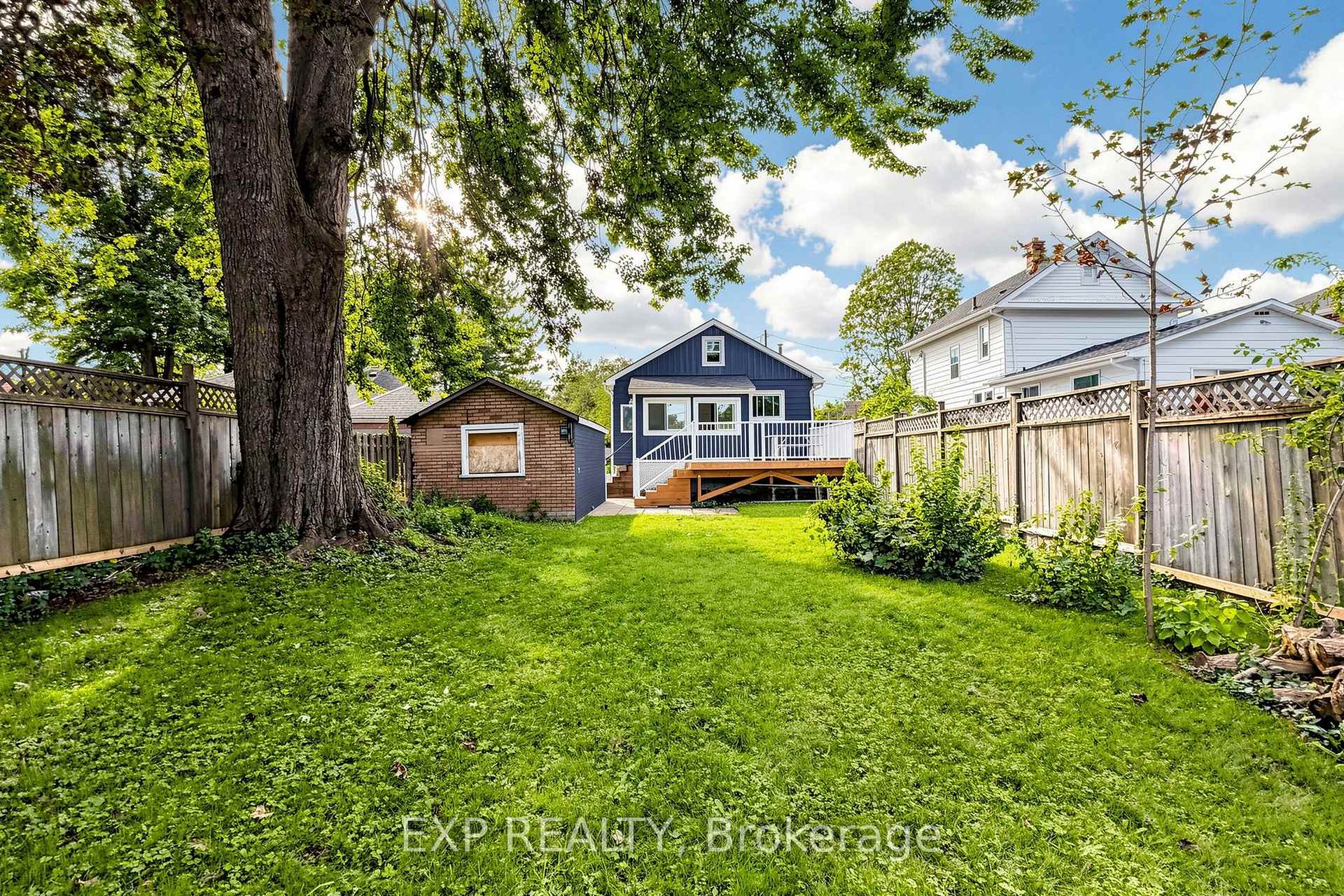 Photo 33 of 335 Perry Street, Whitby, Downtown Whitby — HOMEH