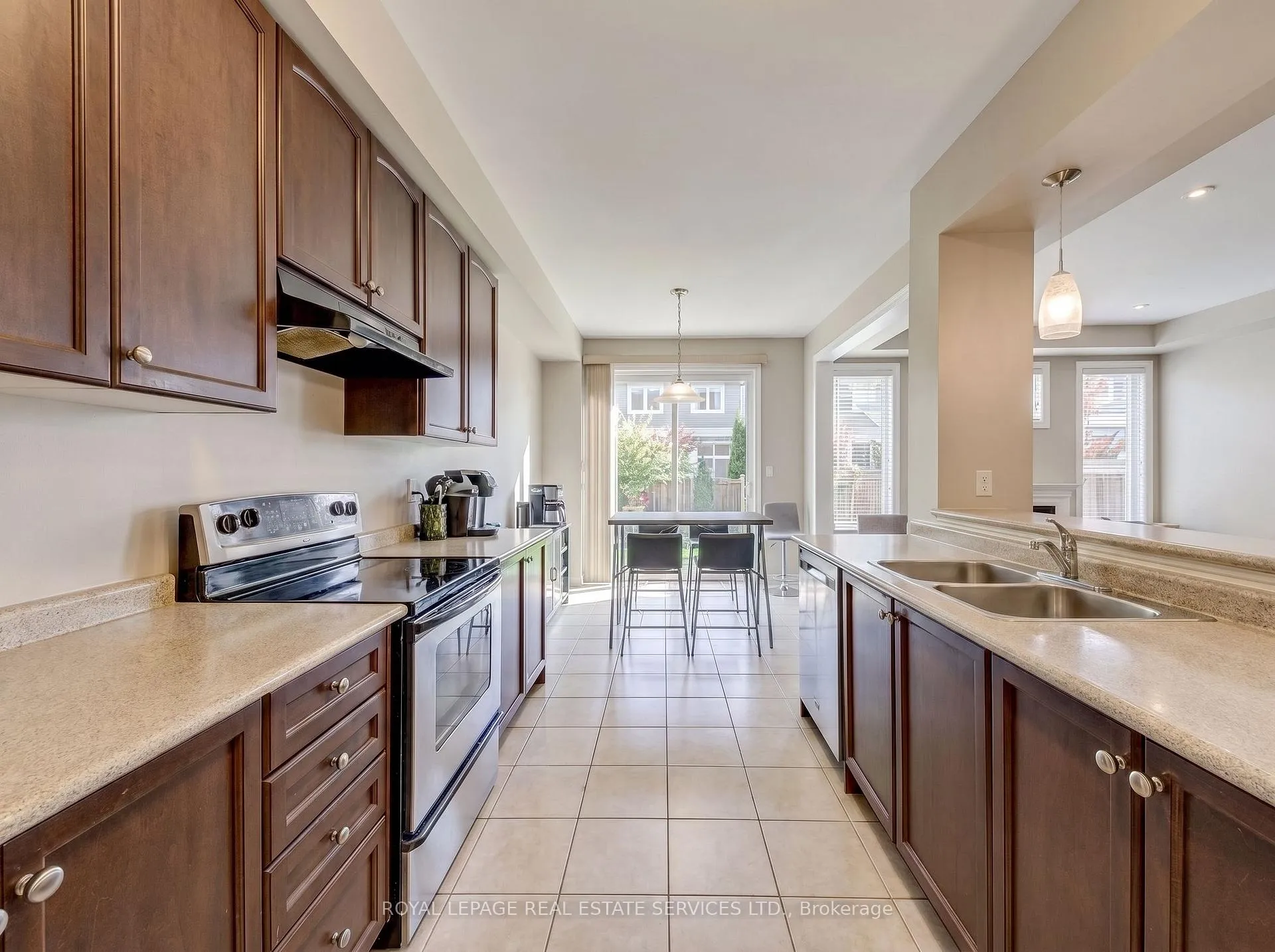 Photo 37 of Unit 24, 2019 Trawden Way, Oakville, Bronte Creek — HOMEH