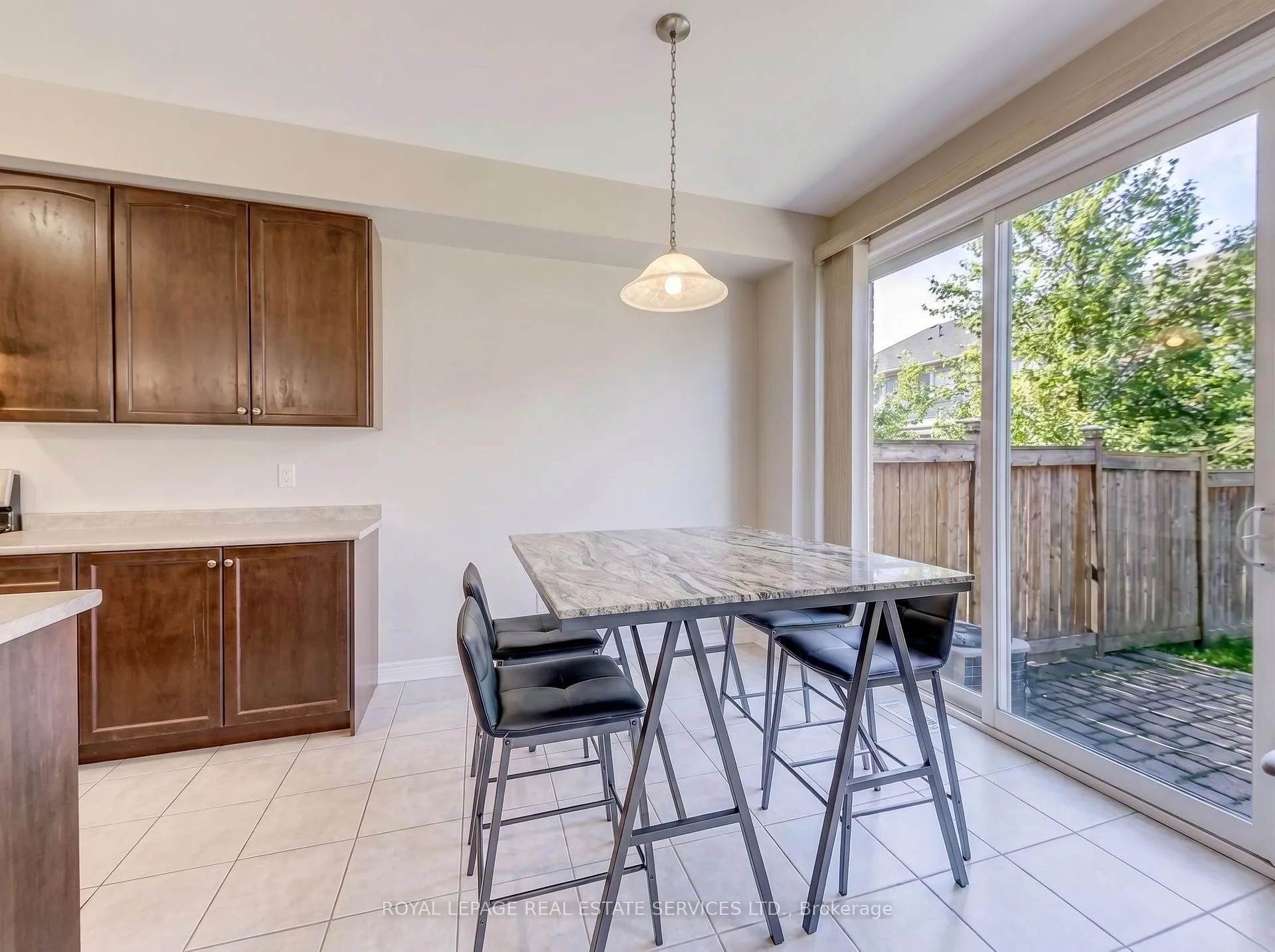 Photo 44 of Unit 24, 2019 Trawden Way, Oakville, Bronte Creek — HOMEH