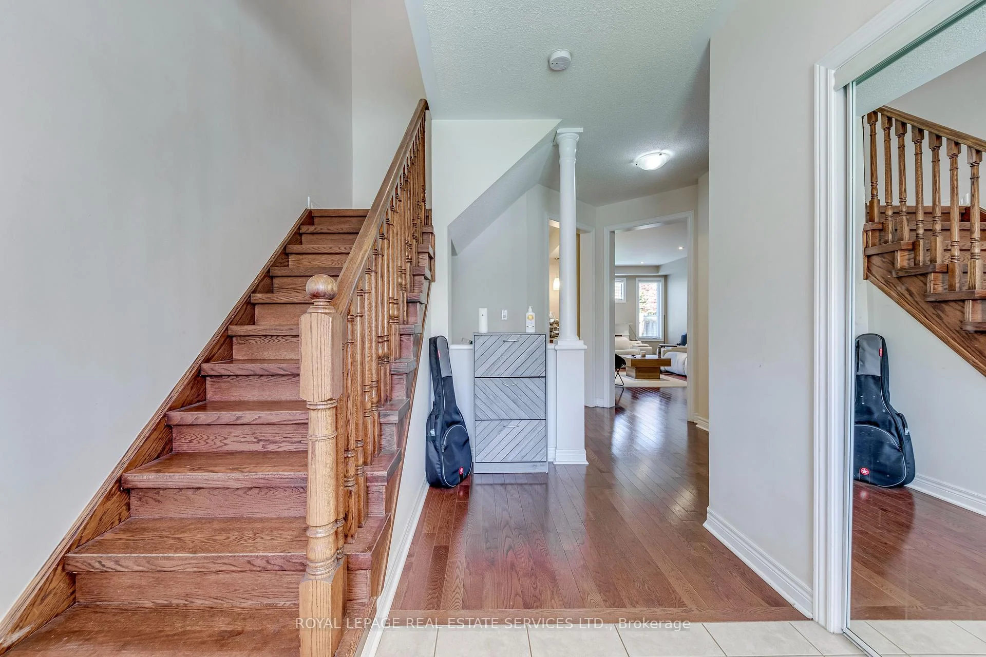 Photo 11 of Unit 24, 2019 Trawden Way, Oakville, Bronte Creek — HOMEH