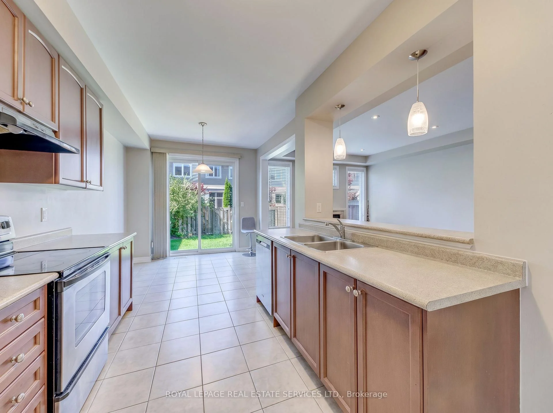 Photo 24 of Unit 24, 2019 Trawden Way, Oakville, Bronte Creek — HOMEH