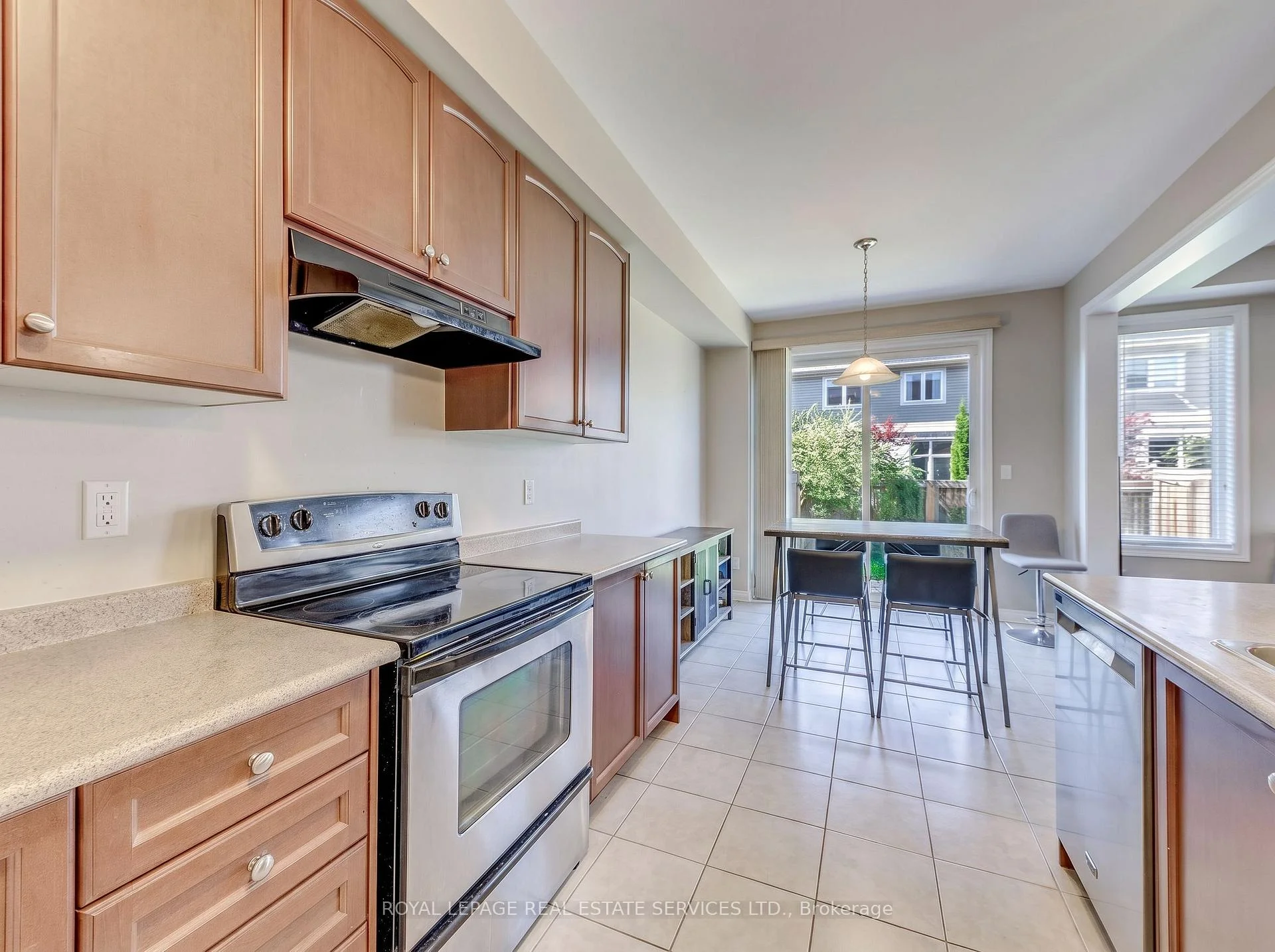 Photo 34 of Unit 24, 2019 Trawden Way, Oakville, Bronte Creek — HOMEH