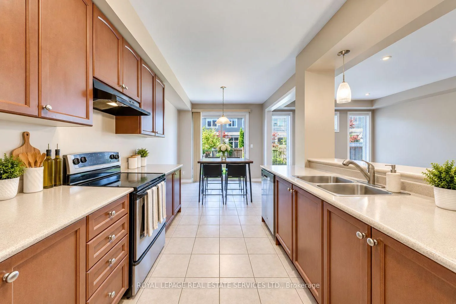 Photo 48 of Unit 24, 2019 Trawden Way, Oakville, Bronte Creek — HOMEH