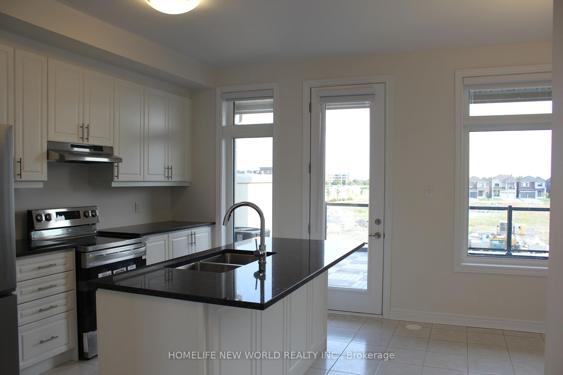 Photo 7 of 66 Johann Drive, Markham, Middlefield — HOMEH