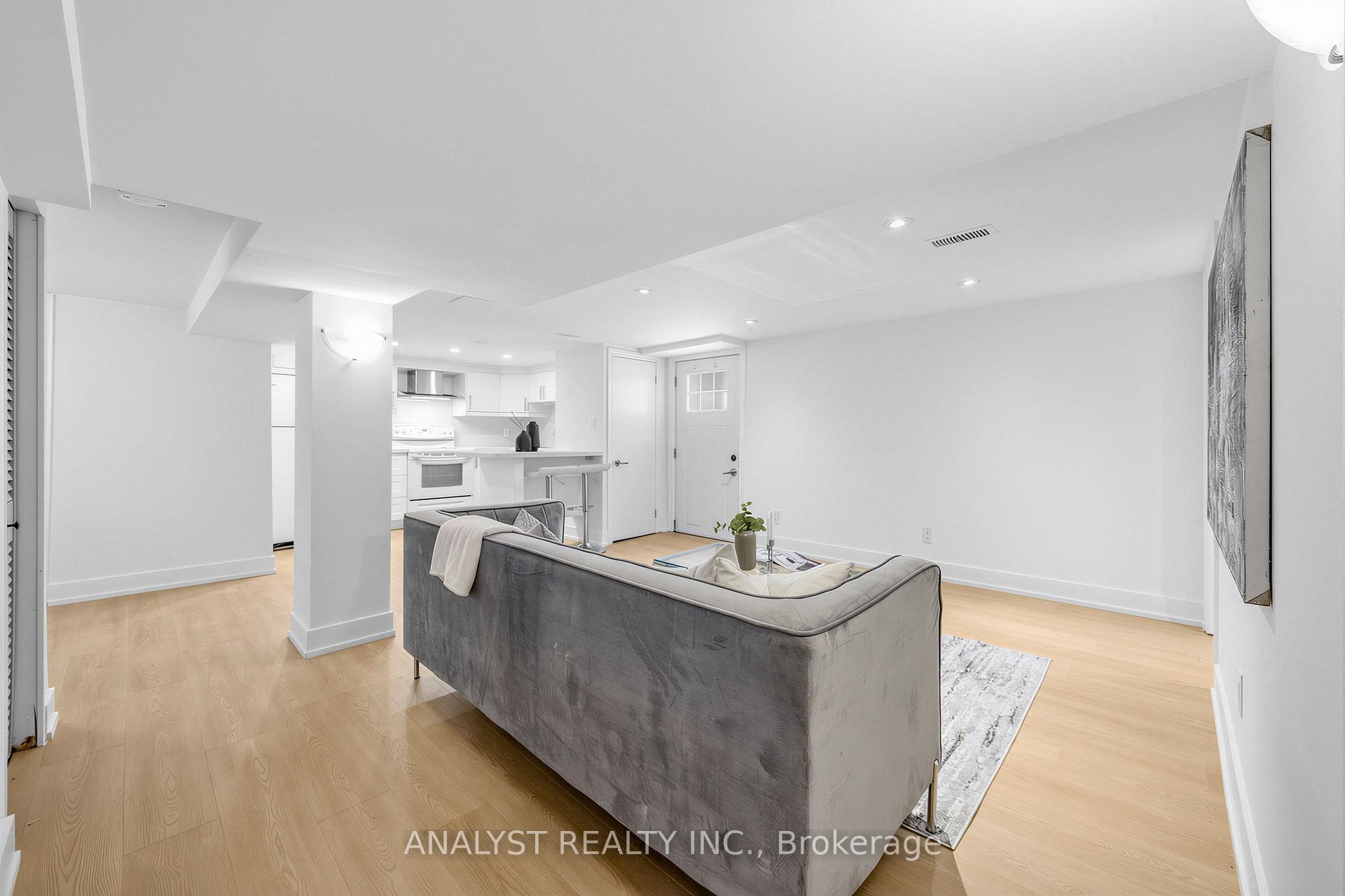 Photo 11 of Unit Lower Level, 39 Chartwell Road, Etobicoke, Stonegate-Queensway — HOMEH