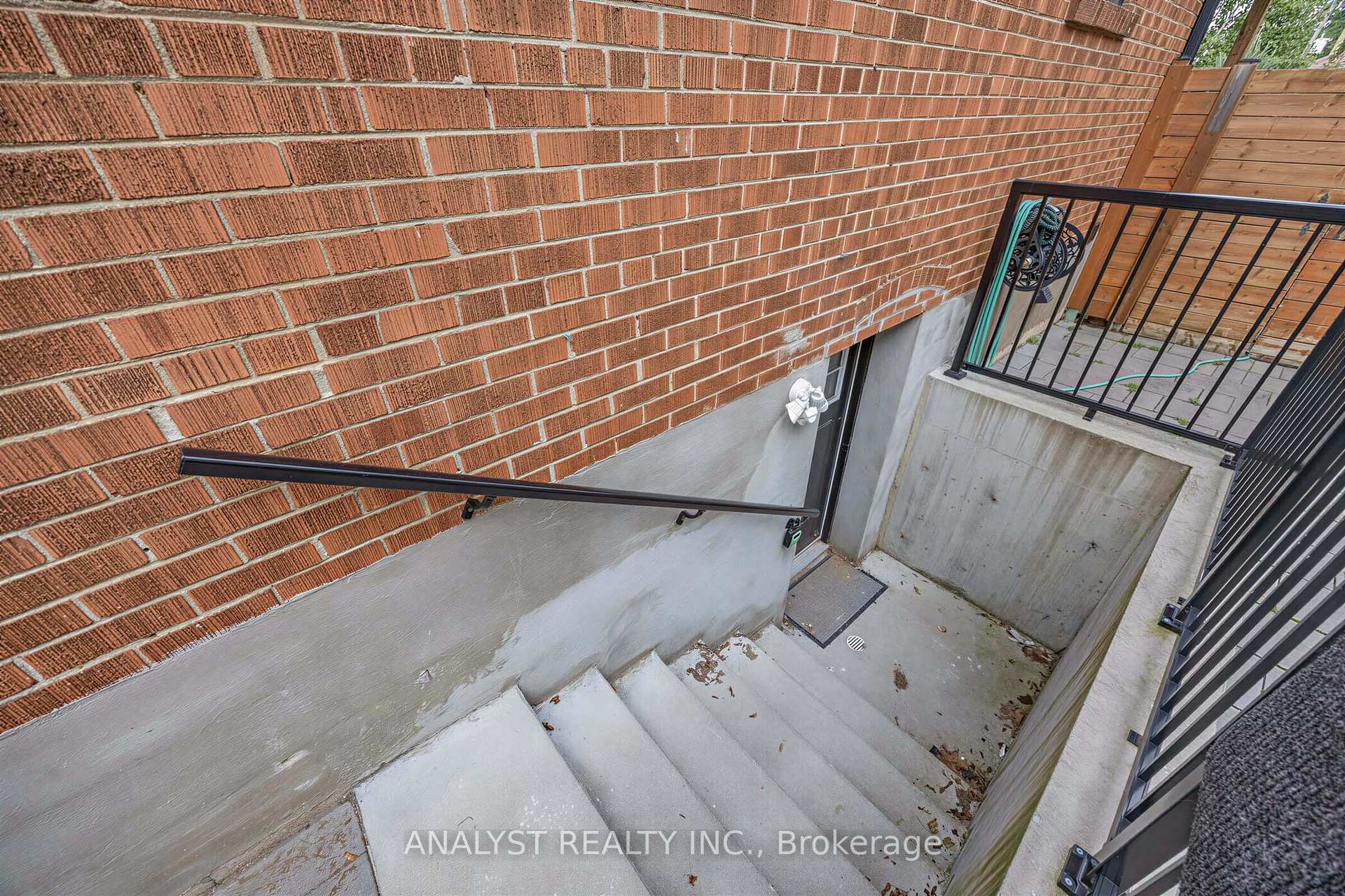 Photo 23 of Unit Lower Level, 39 Chartwell Road, Etobicoke, Stonegate-Queensway — HOMEH